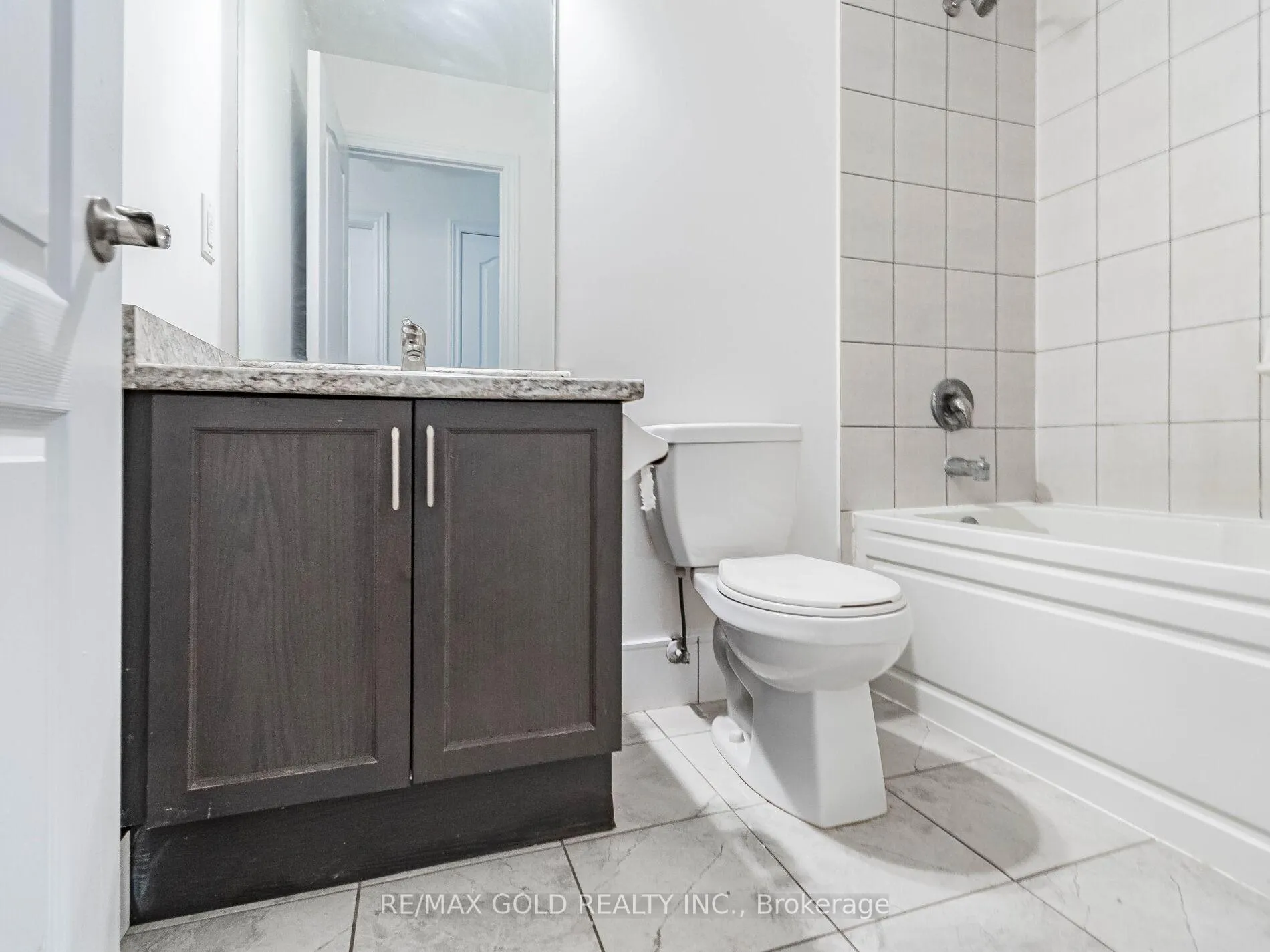 Photo 49 of 436 Linden Drive, Cambridge, Preston Heights — HOMEH