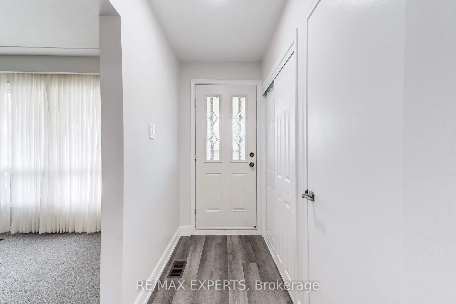 Photo 7 of 78 Atwater Crescent, Hamilton, Rolston — HOMEH