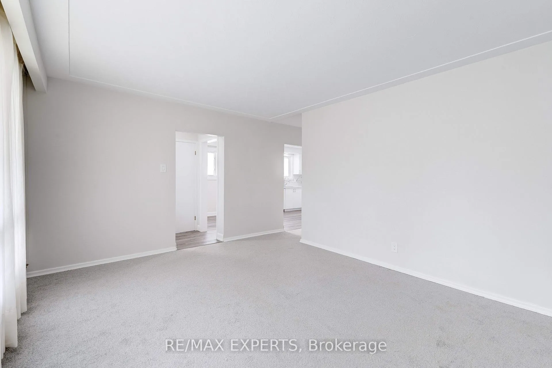 Photo 18 of 78 Atwater Crescent, Hamilton, Rolston — HOMEH