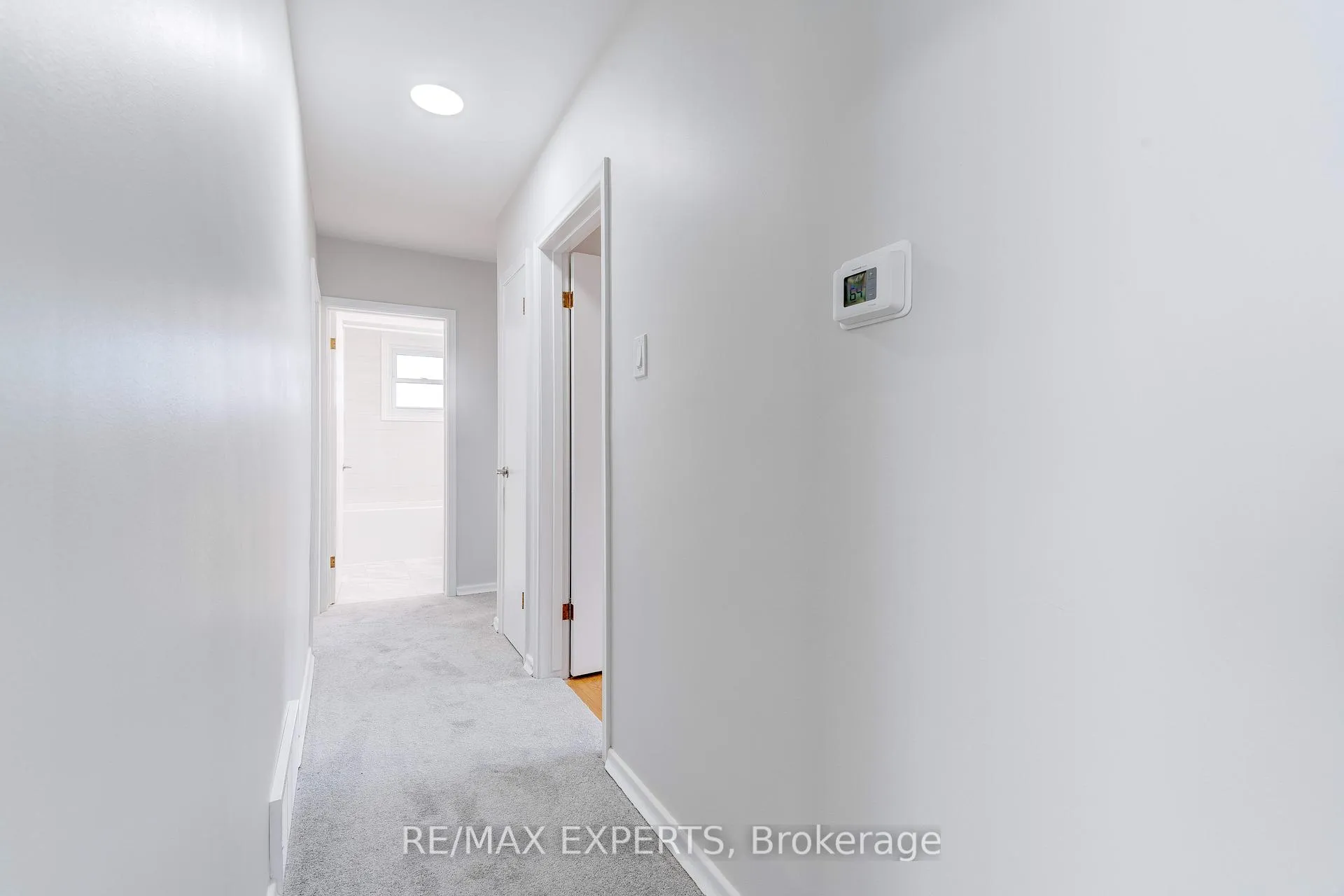 Photo 19 of 78 Atwater Crescent, Hamilton, Rolston — HOMEH