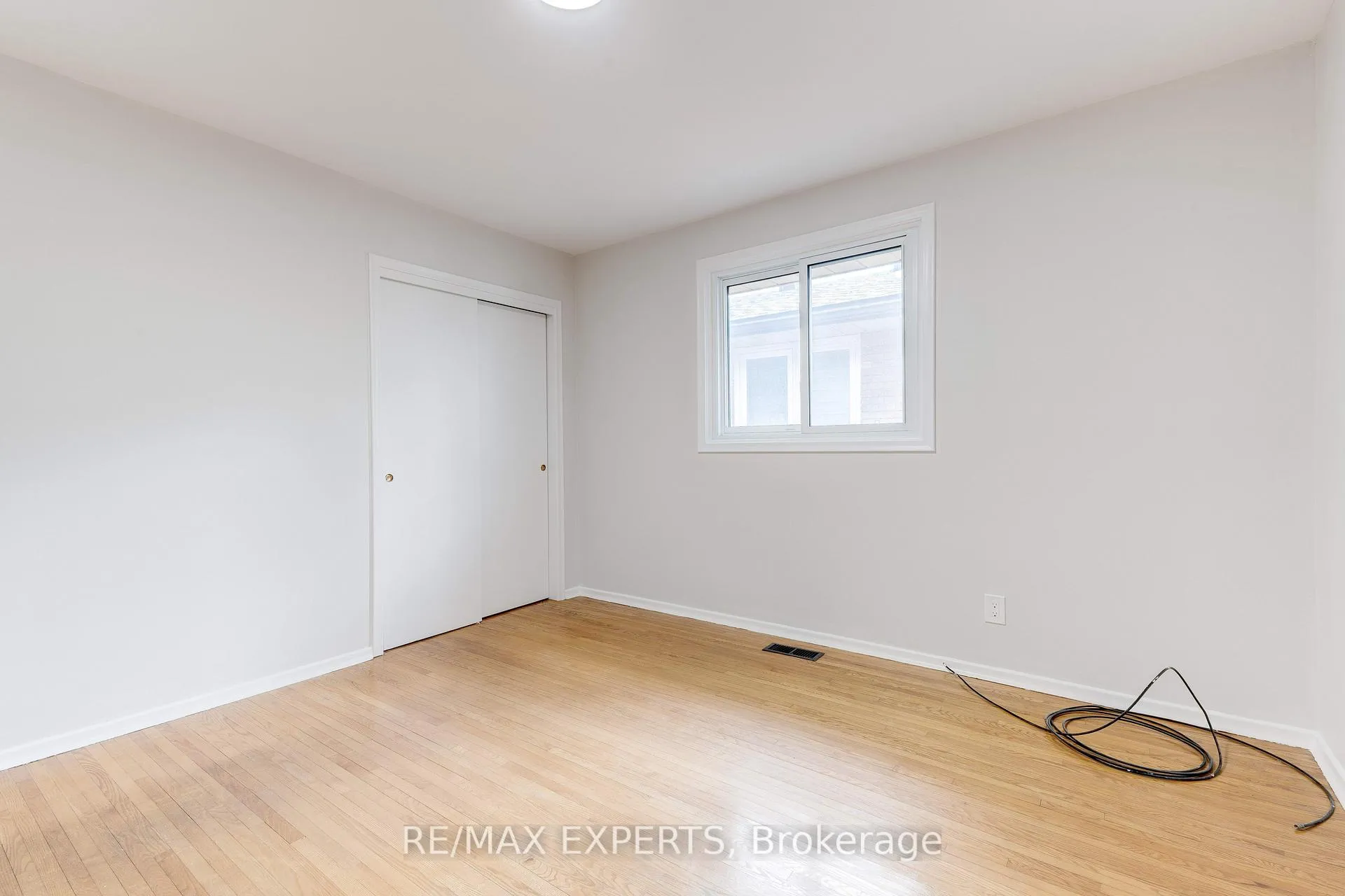 Photo 26 of 78 Atwater Crescent, Hamilton, Rolston — HOMEH