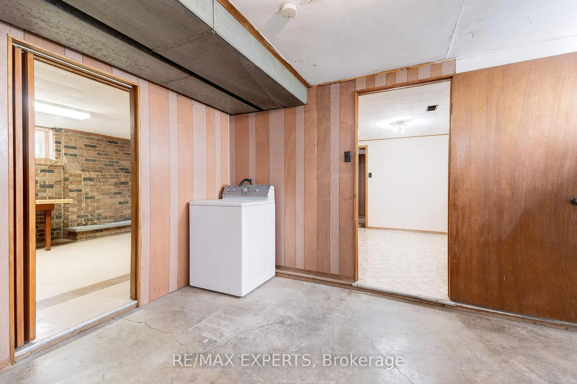 Photo 33 of 78 Atwater Crescent, Hamilton, Rolston — HOMEH