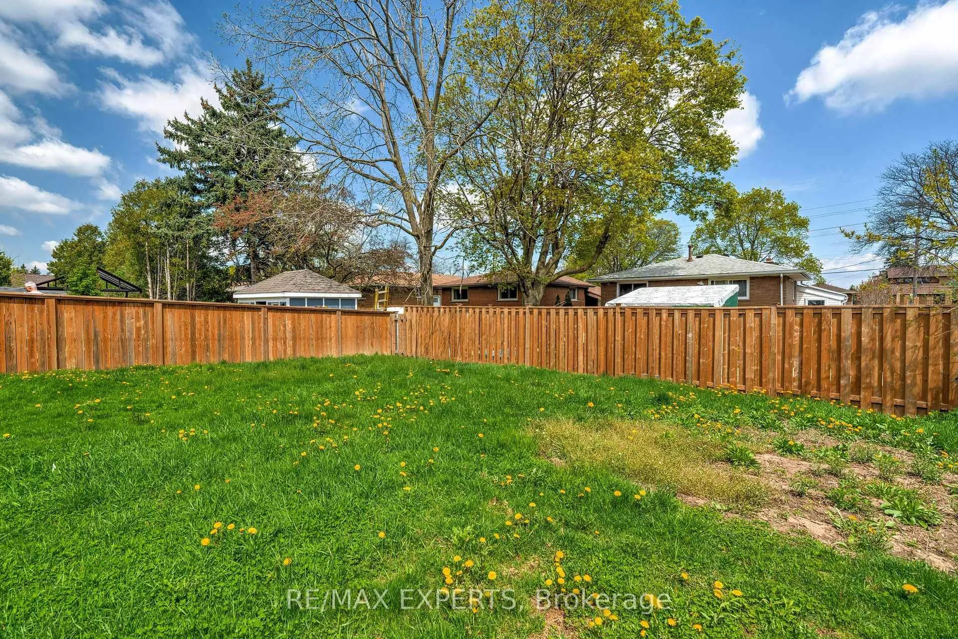 Photo 41 of 78 Atwater Crescent, Hamilton, Rolston — HOMEH