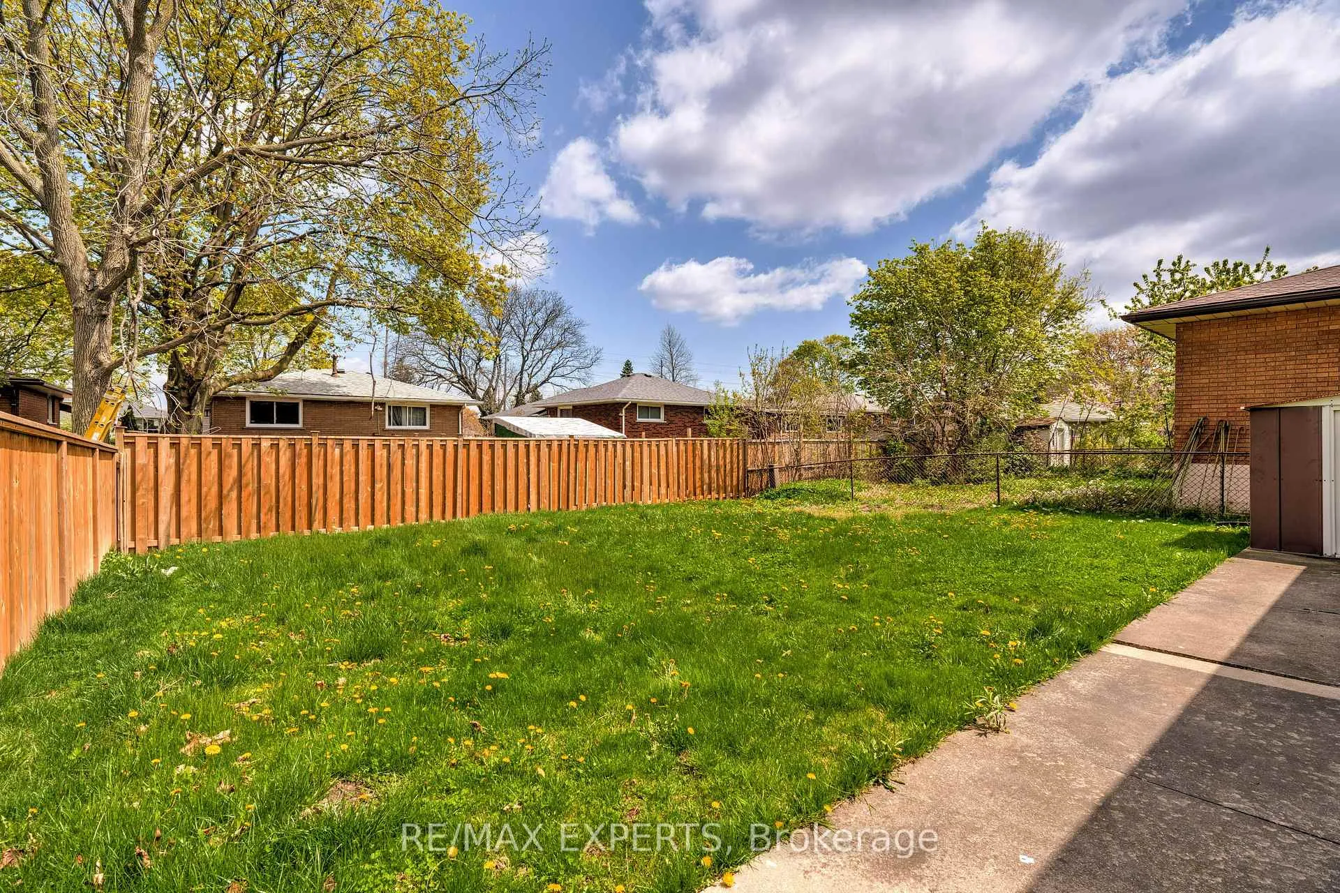 Photo 43 of 78 Atwater Crescent, Hamilton, Rolston — HOMEH