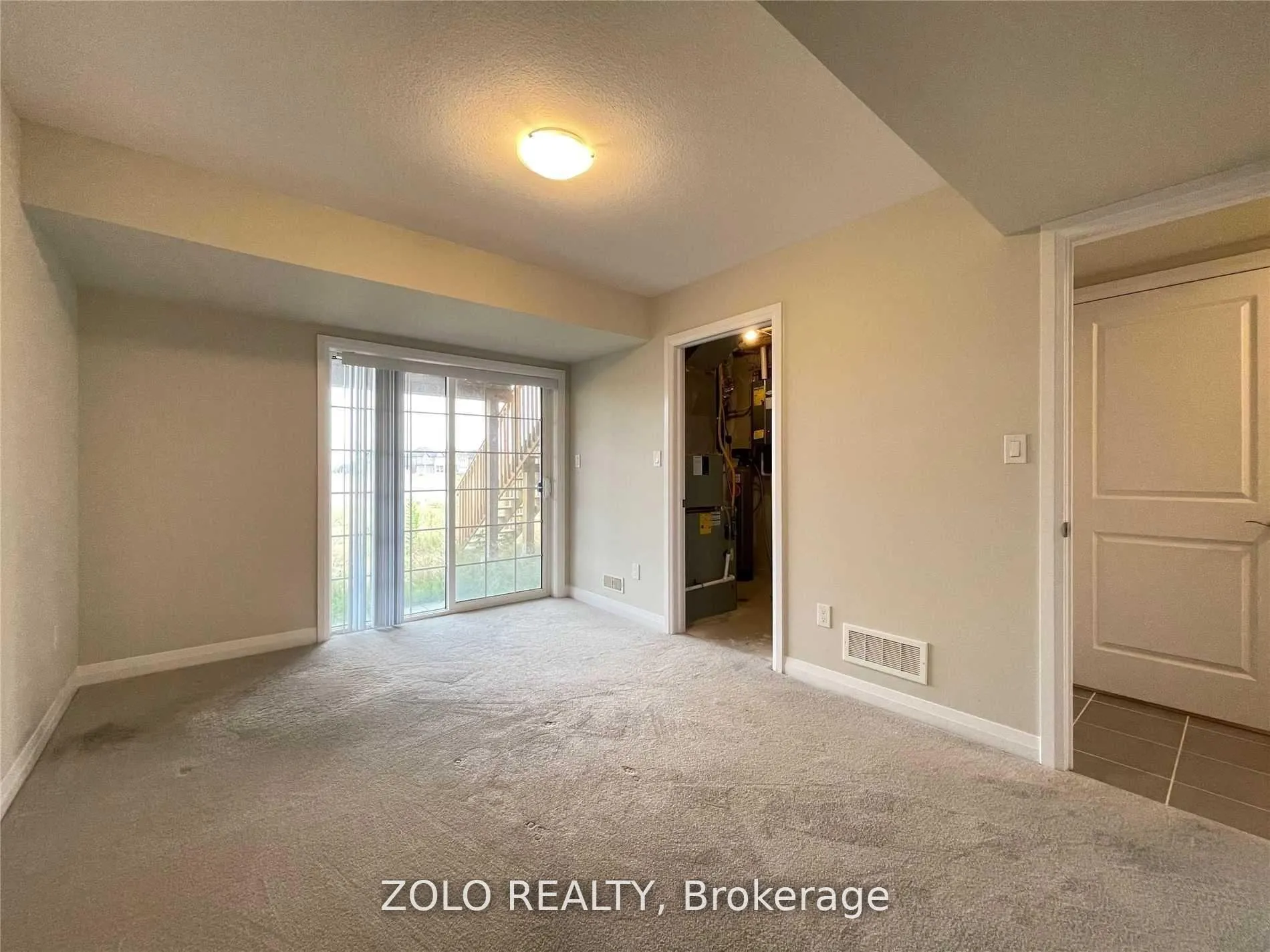 Photo 7 of 106 Monarch Woods Drive, Kitchener, Pioneer Park/Doon/Wyldwoods — HOMEH