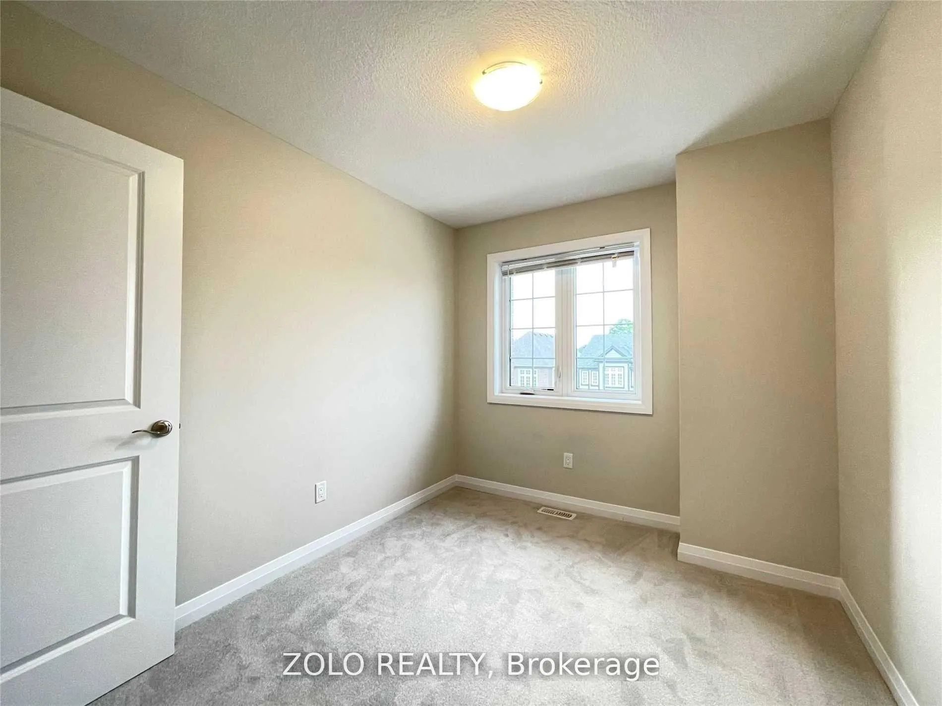 Photo 16 of 106 Monarch Woods Drive, Kitchener, Pioneer Park/Doon/Wyldwoods — HOMEH
