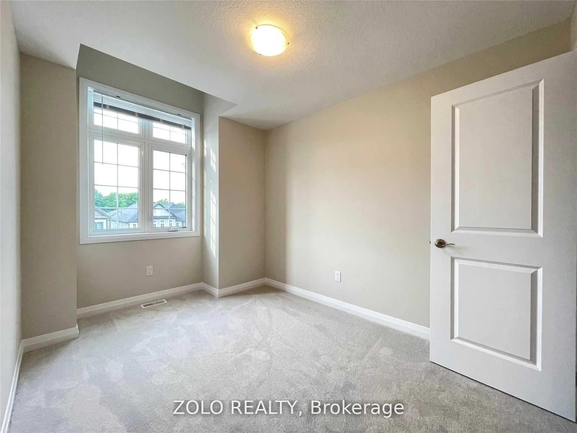 Photo 18 of 106 Monarch Woods Drive, Kitchener, Pioneer Park/Doon/Wyldwoods — HOMEH