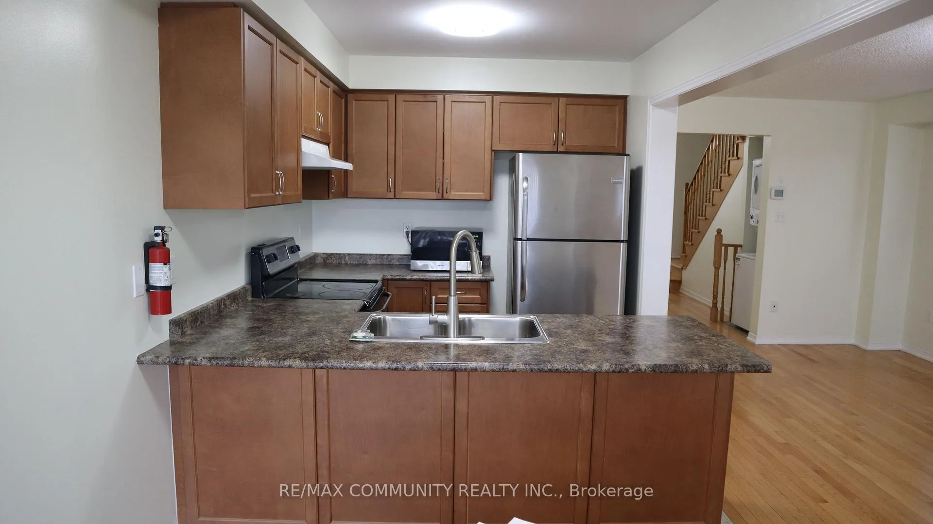 Photo 9 of 56 Delport Close, Brampton, Bram East — HOMEH