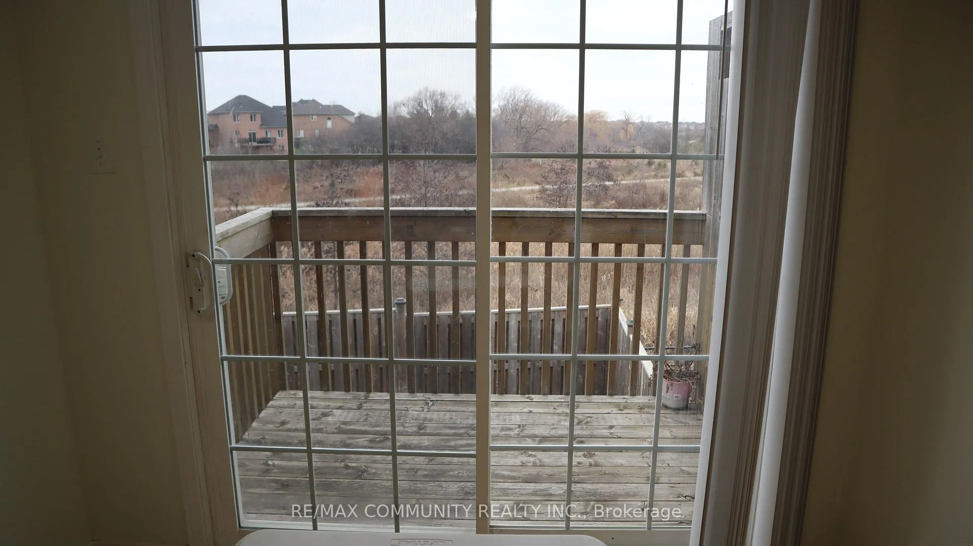 Photo 10 of 56 Delport Close, Brampton, Bram East — HOMEH
