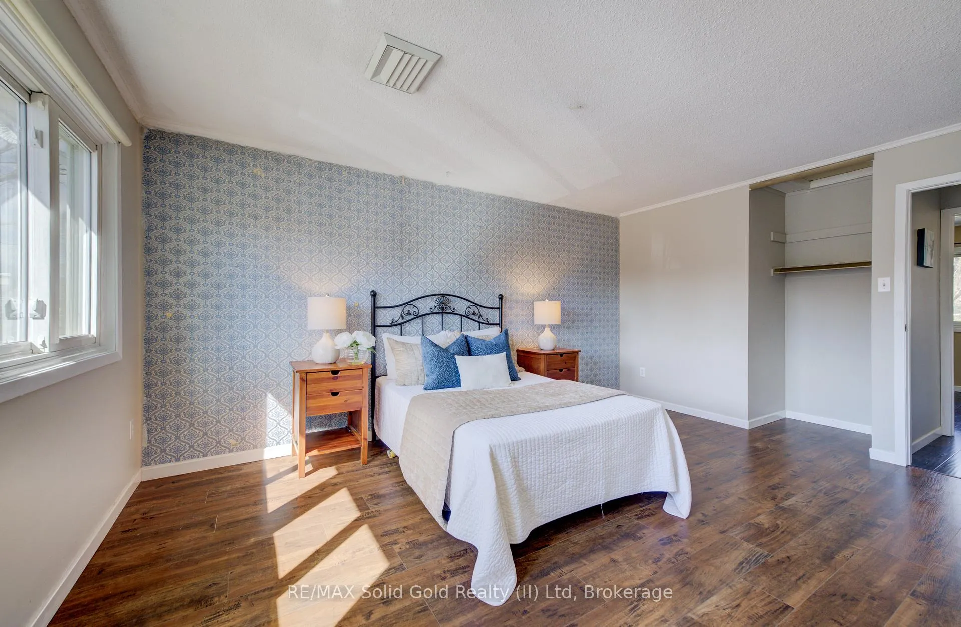 Photo 11 of Unit 22, 121 University Avenue E, Waterloo — HOMEH