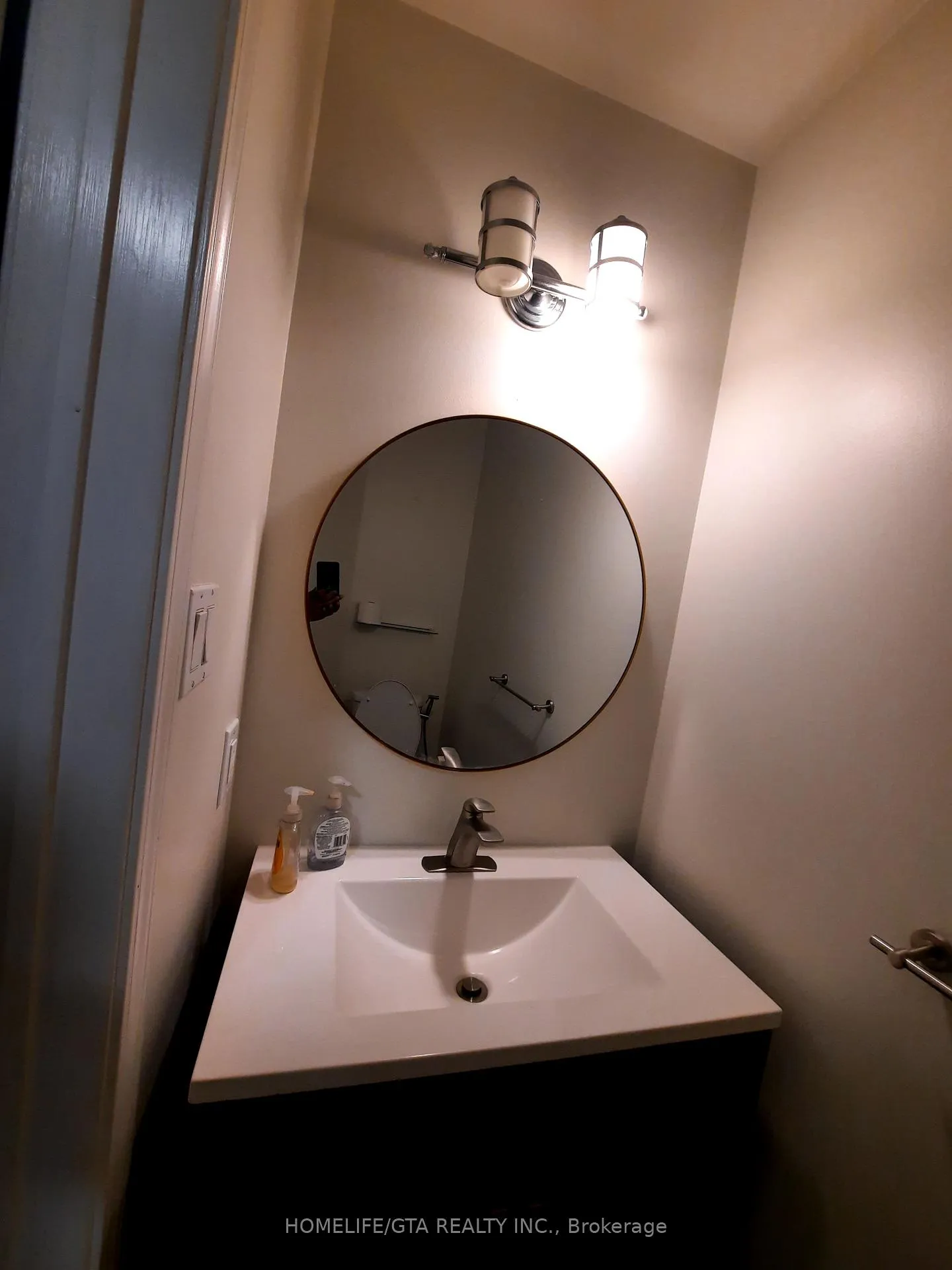 Photo 10 of 156 Bourbon Place, Whitby, Pringle Creek — HOMEH