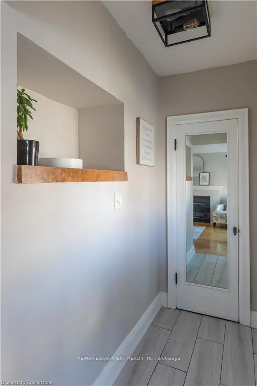 Photo 3 of 19 Woodbridge Road, Hamilton, Rosedale — HOMEH