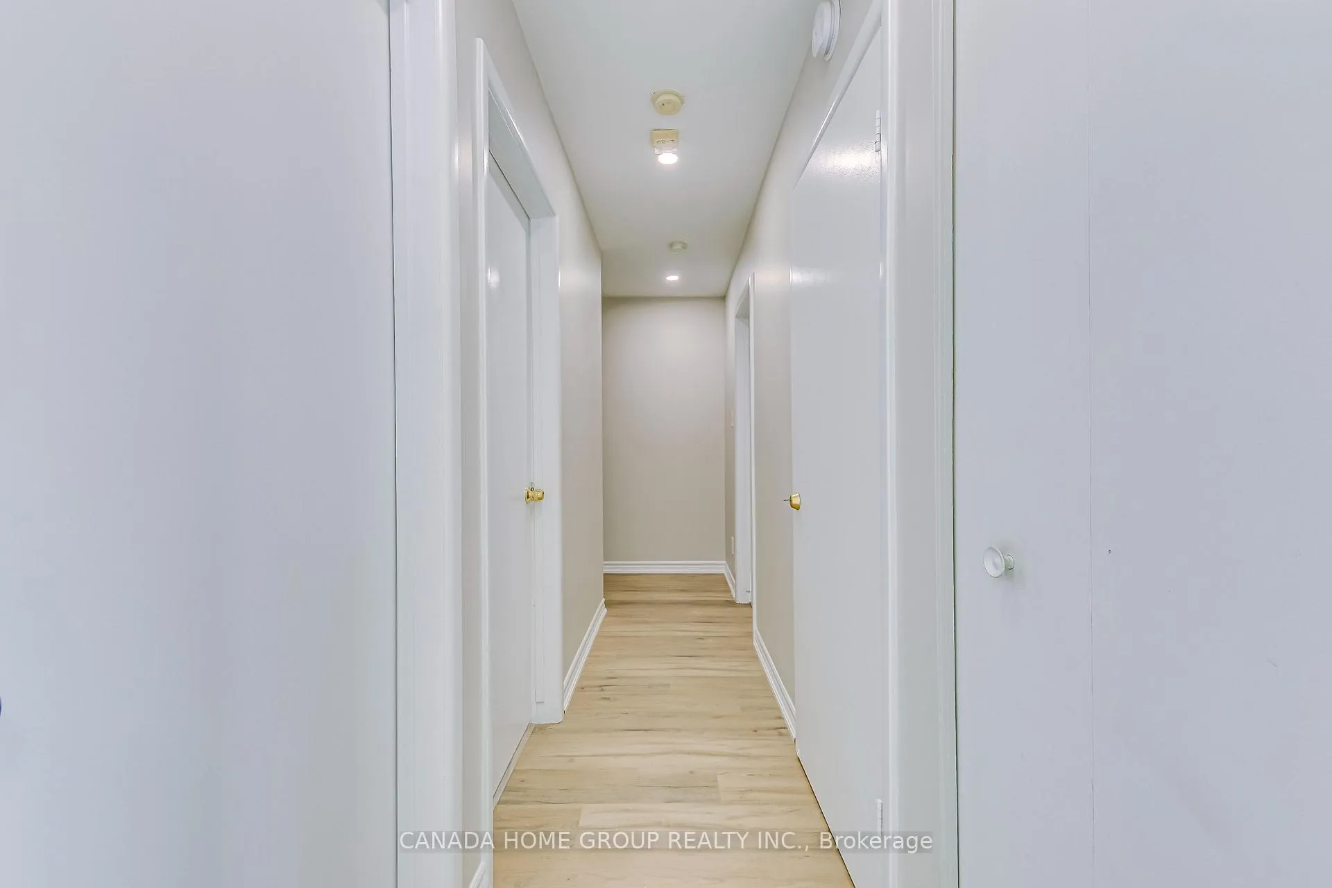 Photo 12 of Unit Upper, 27 Austin Drive, Hamilton, Lawfield — HOMEH