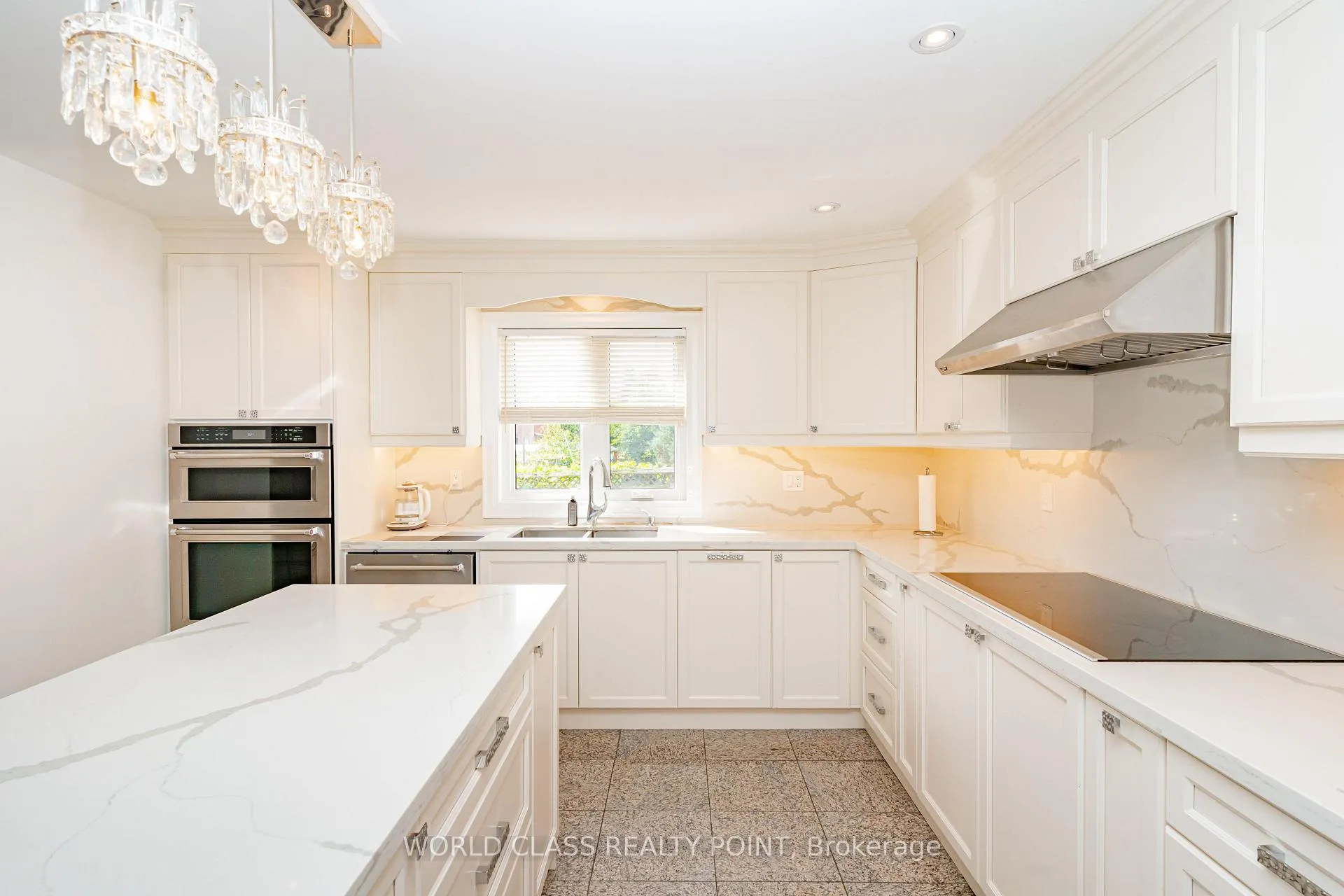 Photo 10 of 117 Highglen Avenue, Markham, Milliken Mills East — HOMEH