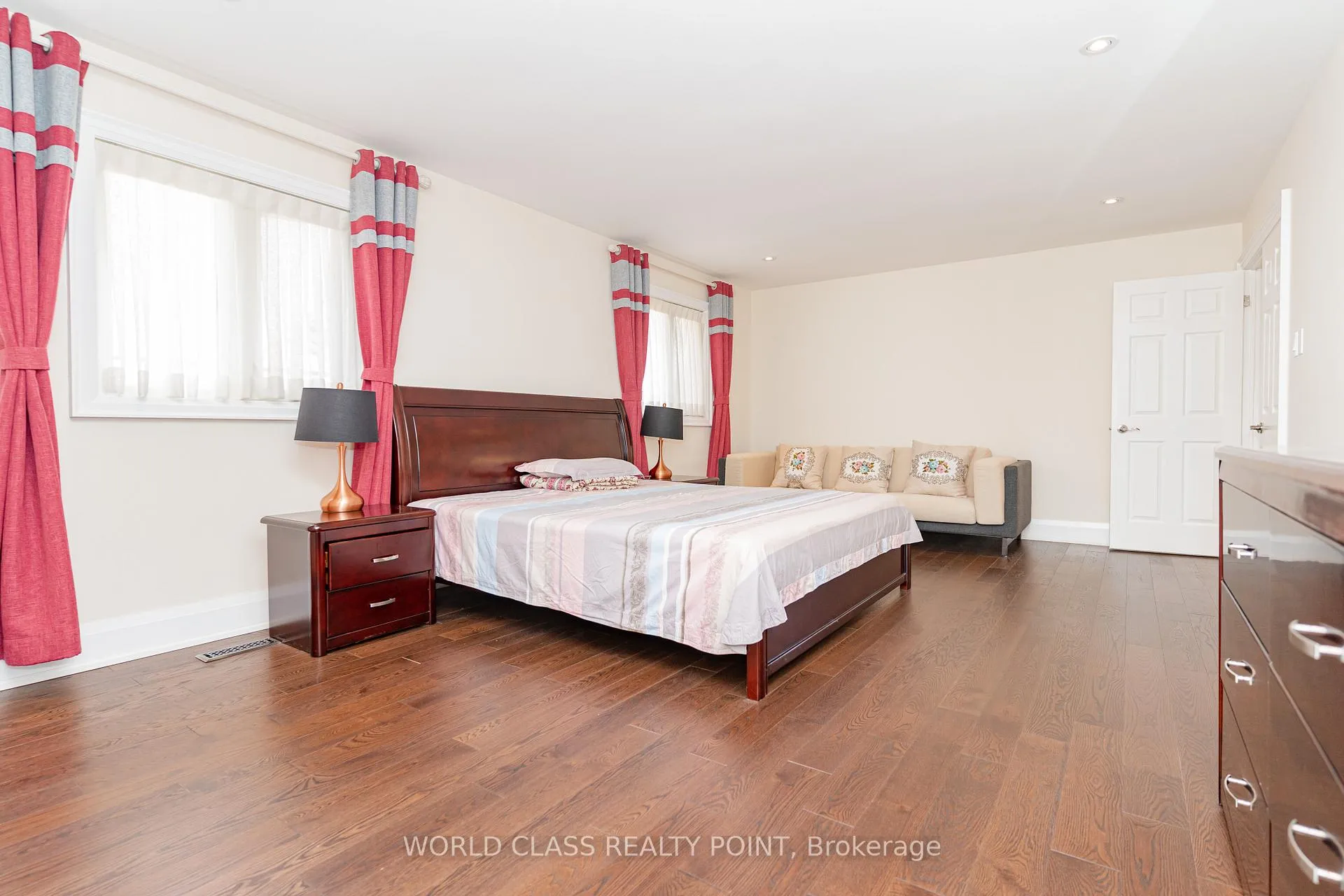 Photo 27 of 117 Highglen Avenue, Markham, Milliken Mills East — HOMEH