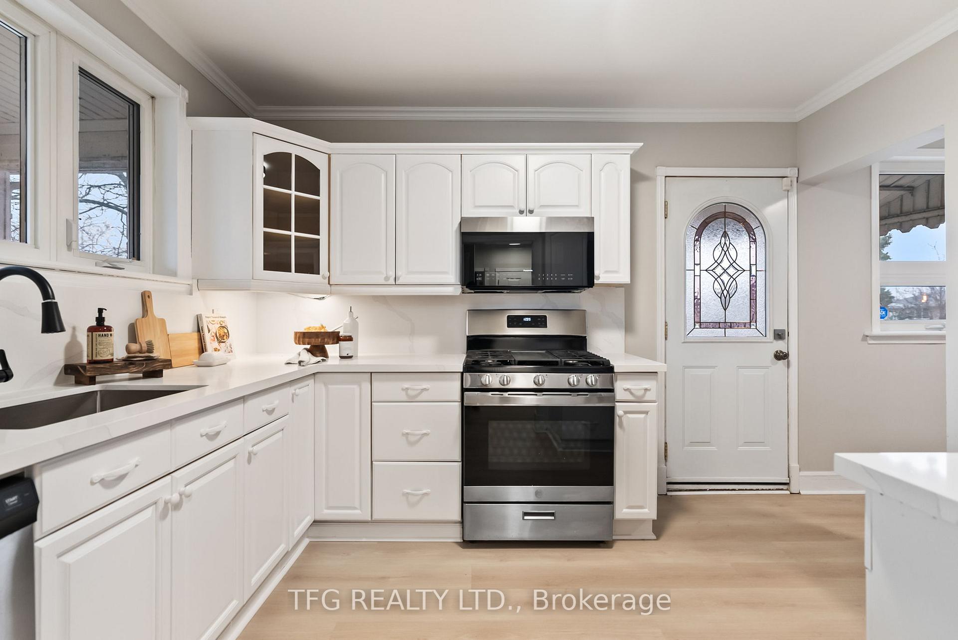 Photo 3 of 38 Tulloch Drive, Ajax, South East — HOMEH