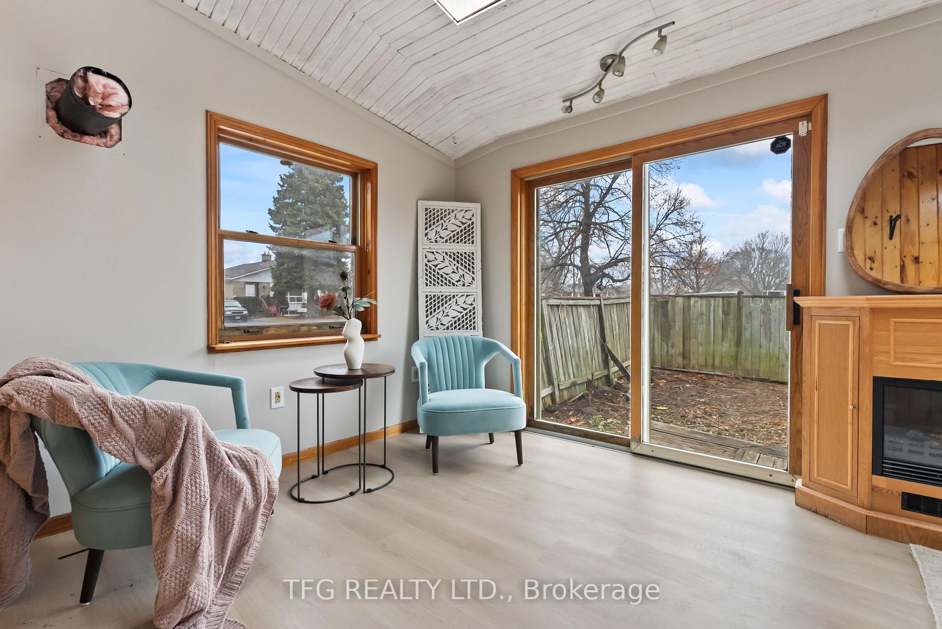 Photo 12 of 38 Tulloch Drive, Ajax, South East — HOMEH