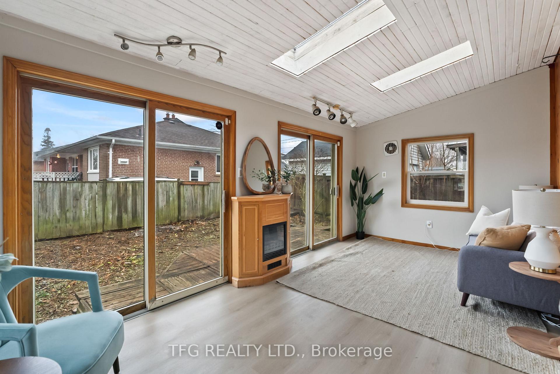 Photo 13 of 38 Tulloch Drive, Ajax, South East — HOMEH