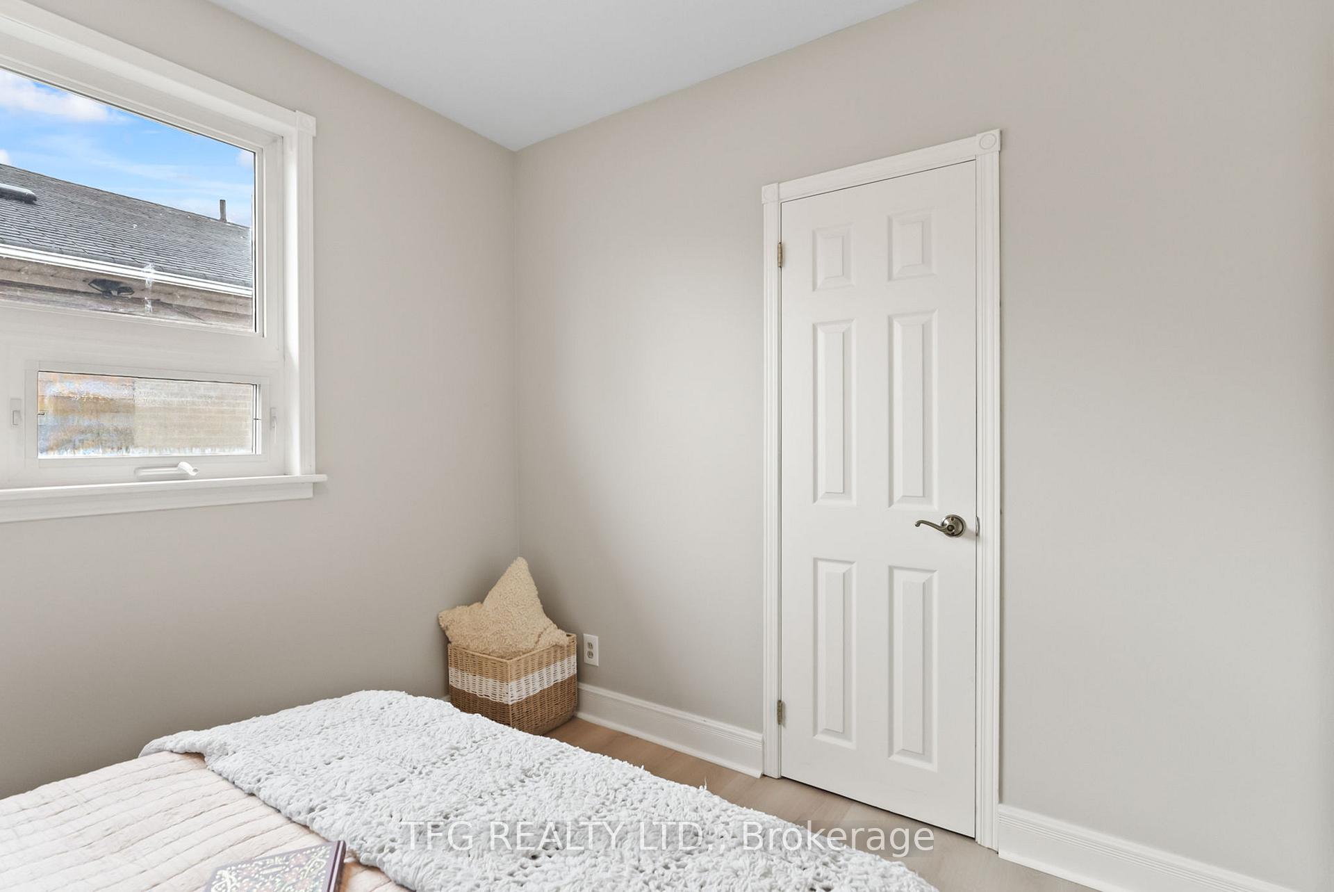 Photo 20 of 38 Tulloch Drive, Ajax, South East — HOMEH