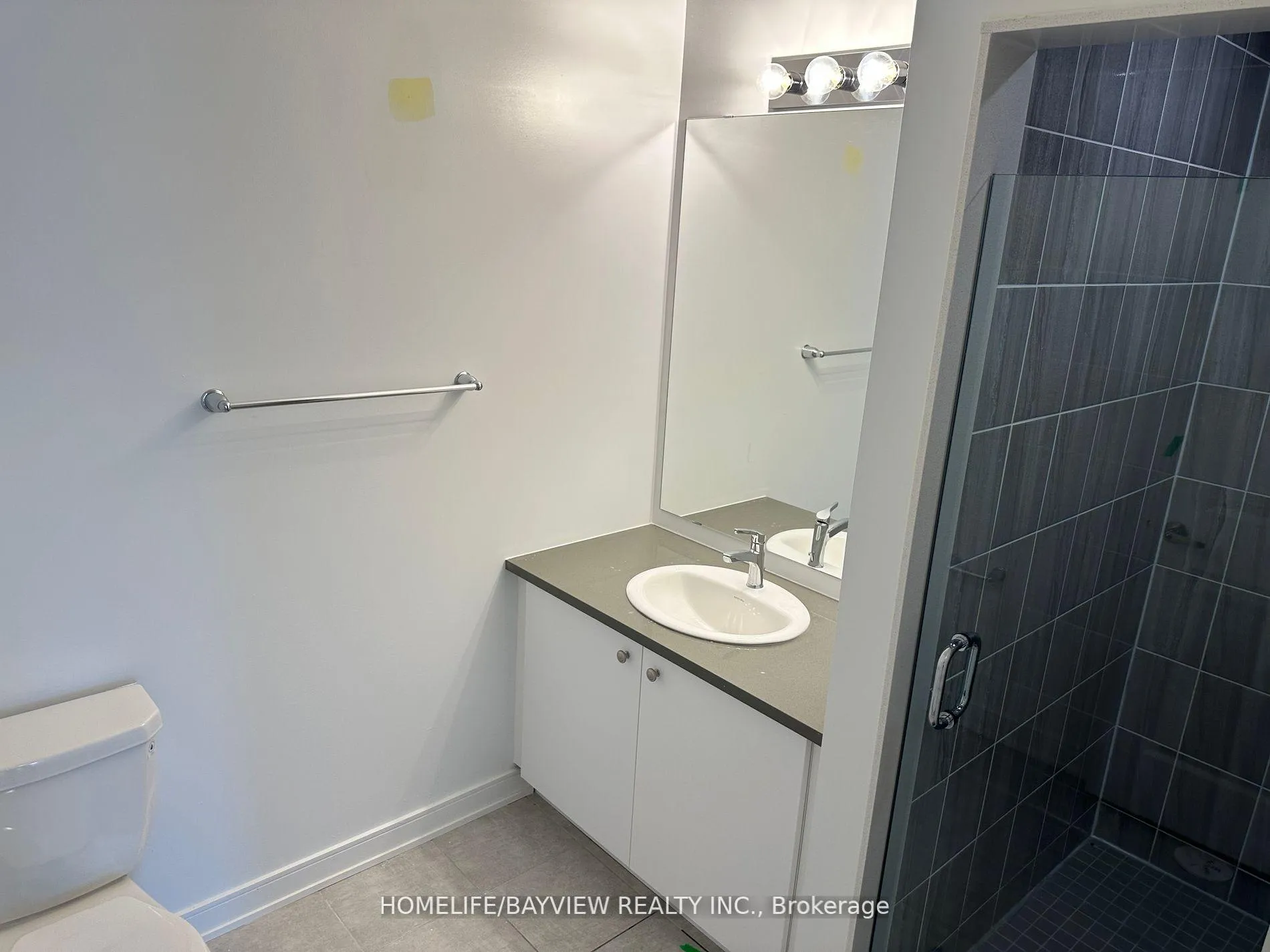 Photo 21 of 11 Red Maple Lane, Barrie, Innis-Shore — HOMEH