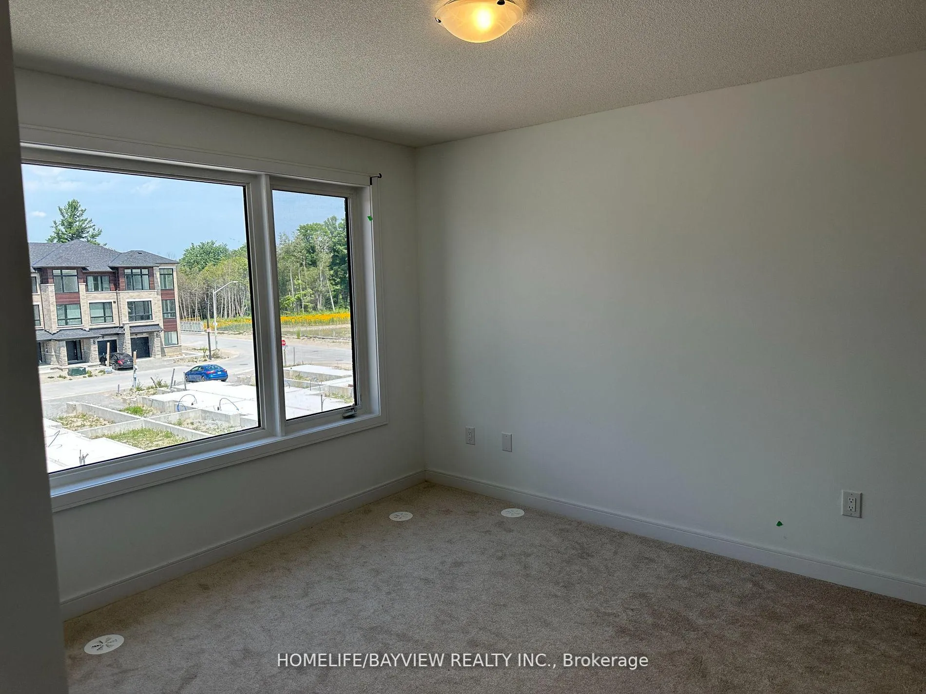 Photo 23 of 11 Red Maple Lane, Barrie, Innis-Shore — HOMEH
