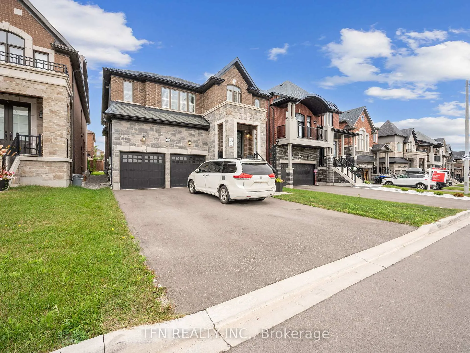 Photo 2 of 1406 Lawson Street, Innisfil, Alcona — HOMEH