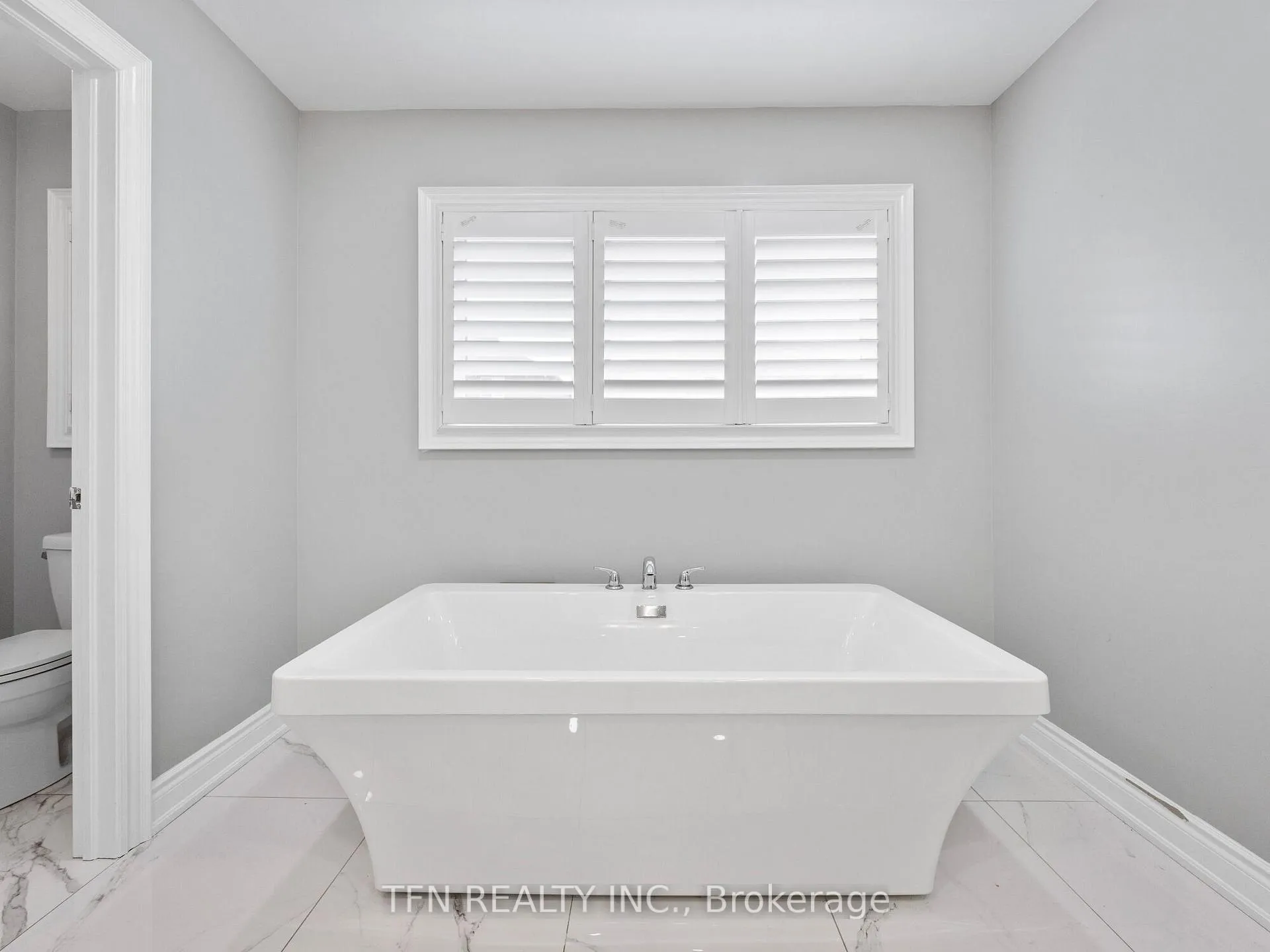 Photo 26 of 1406 Lawson Street, Innisfil, Alcona — HOMEH