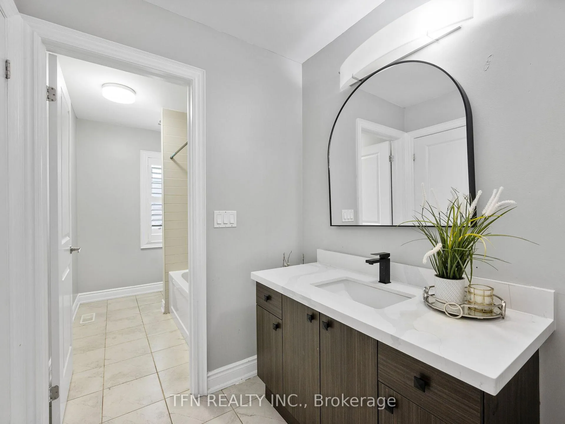 Photo 33 of 1406 Lawson Street, Innisfil, Alcona — HOMEH