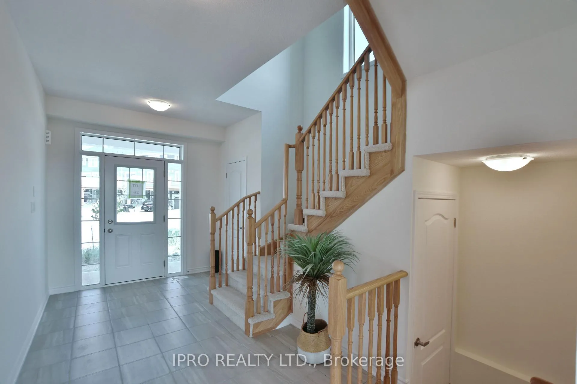 Photo 3 of 12 Shapira Avenue, Wasaga Beach — HOMEH
