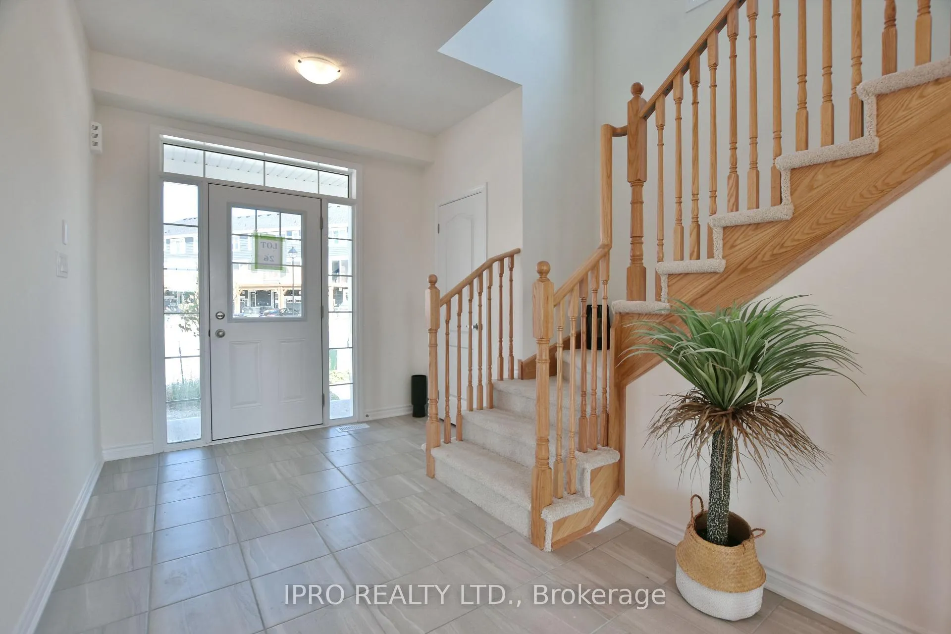 Photo 5 of 12 Shapira Avenue, Wasaga Beach — HOMEH
