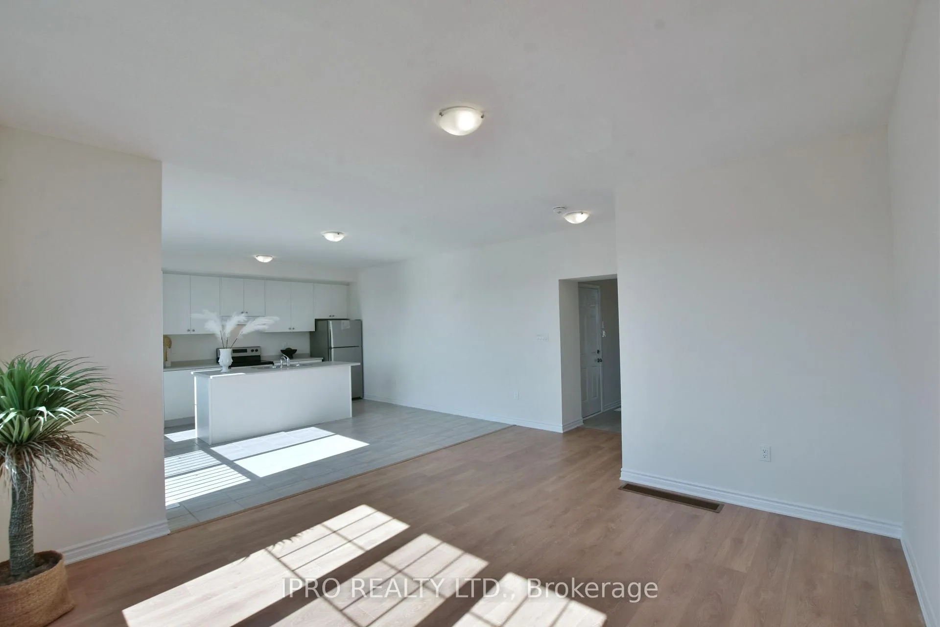 Photo 12 of 12 Shapira Avenue, Wasaga Beach — HOMEH