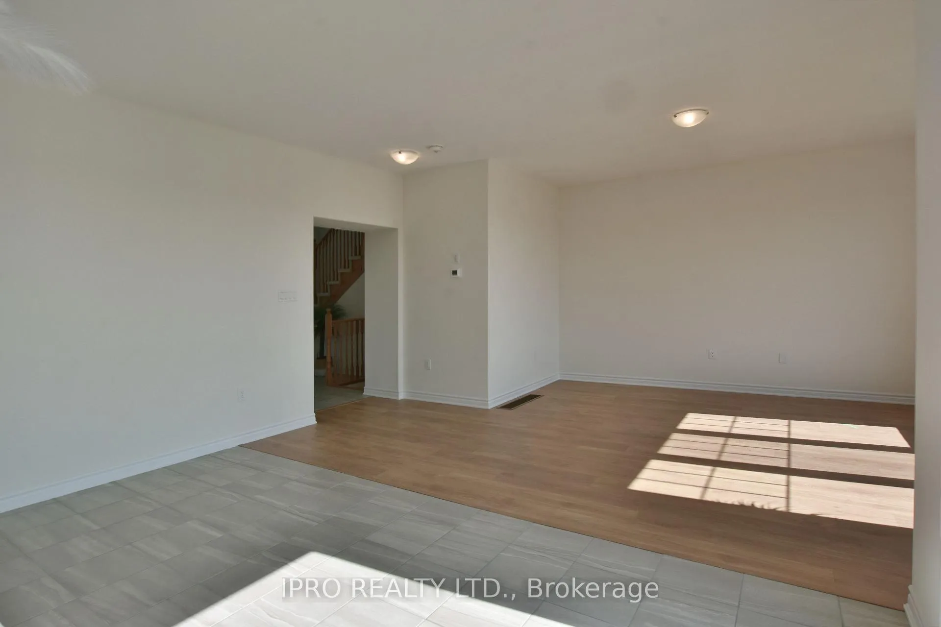 Photo 14 of 12 Shapira Avenue, Wasaga Beach — HOMEH