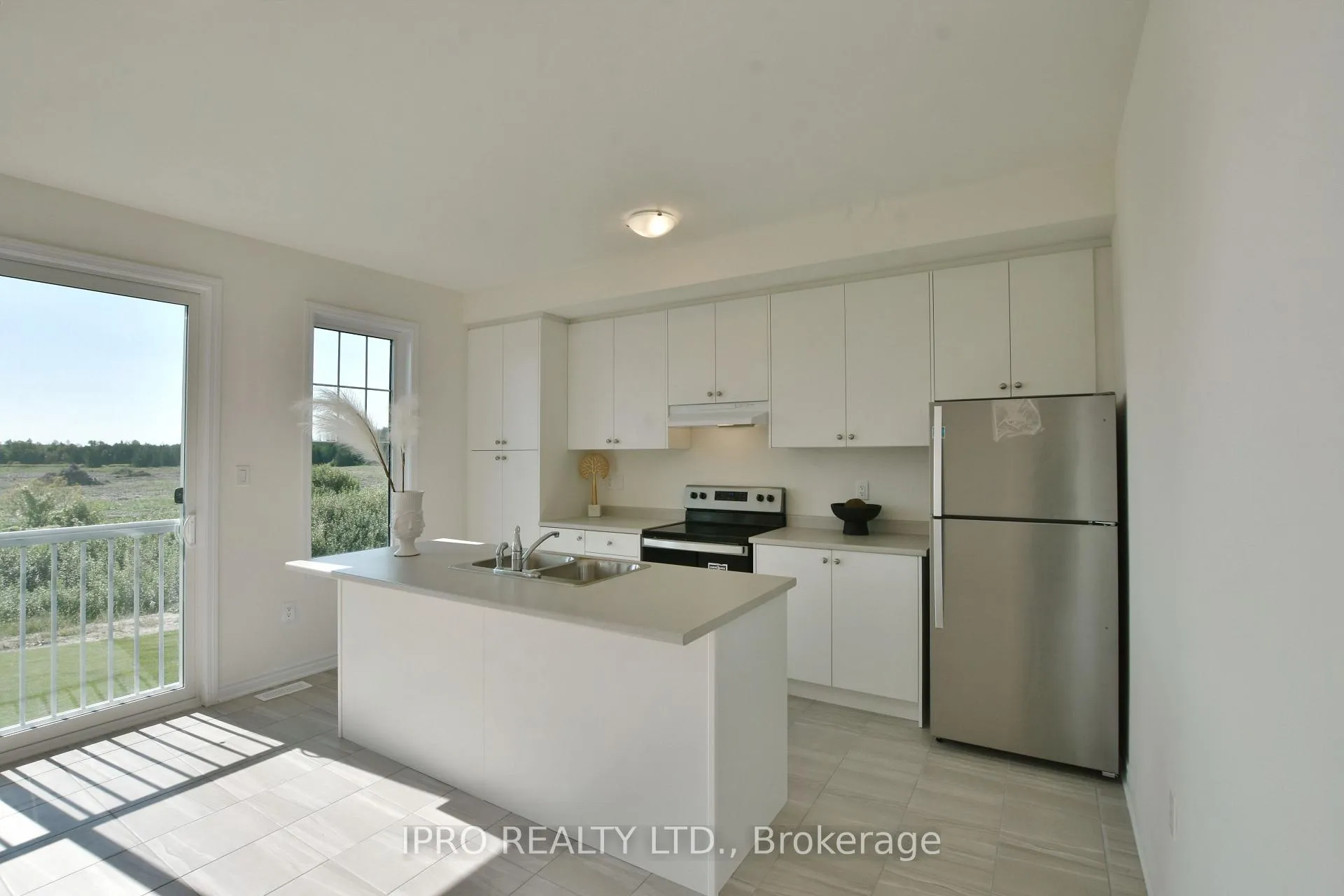 Photo 19 of 12 Shapira Avenue, Wasaga Beach — HOMEH