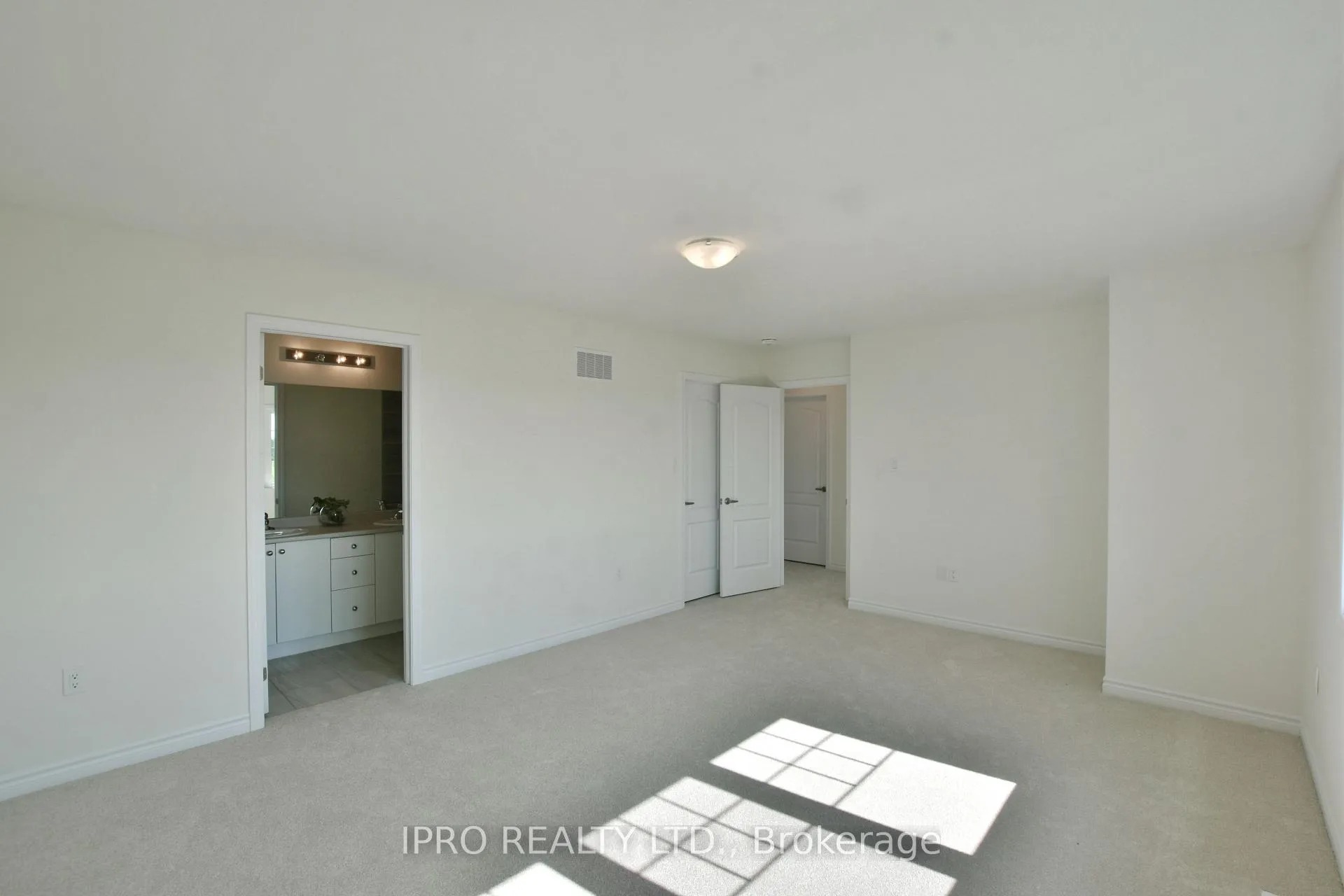 Photo 27 of 12 Shapira Avenue, Wasaga Beach — HOMEH