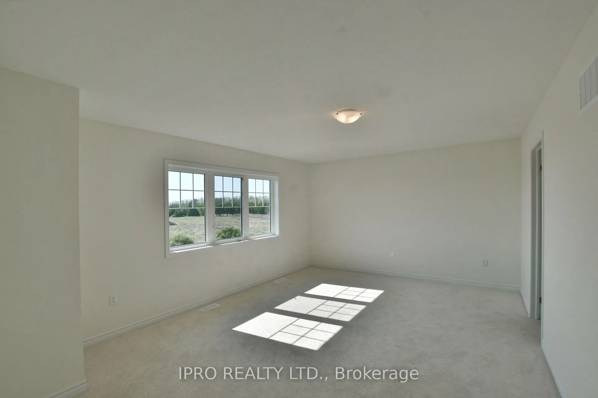 Photo 28 of 12 Shapira Avenue, Wasaga Beach — HOMEH