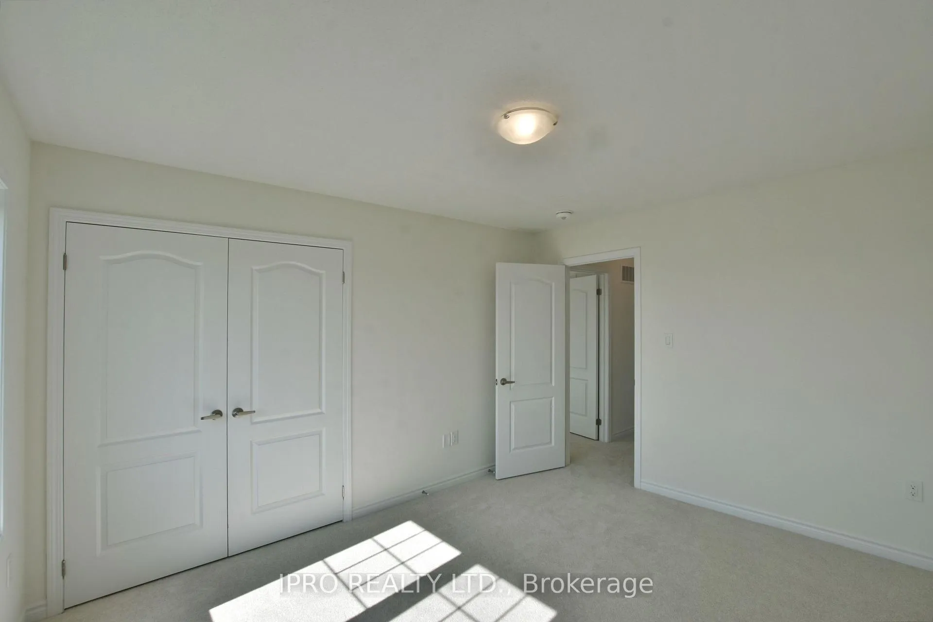 Photo 32 of 12 Shapira Avenue, Wasaga Beach — HOMEH