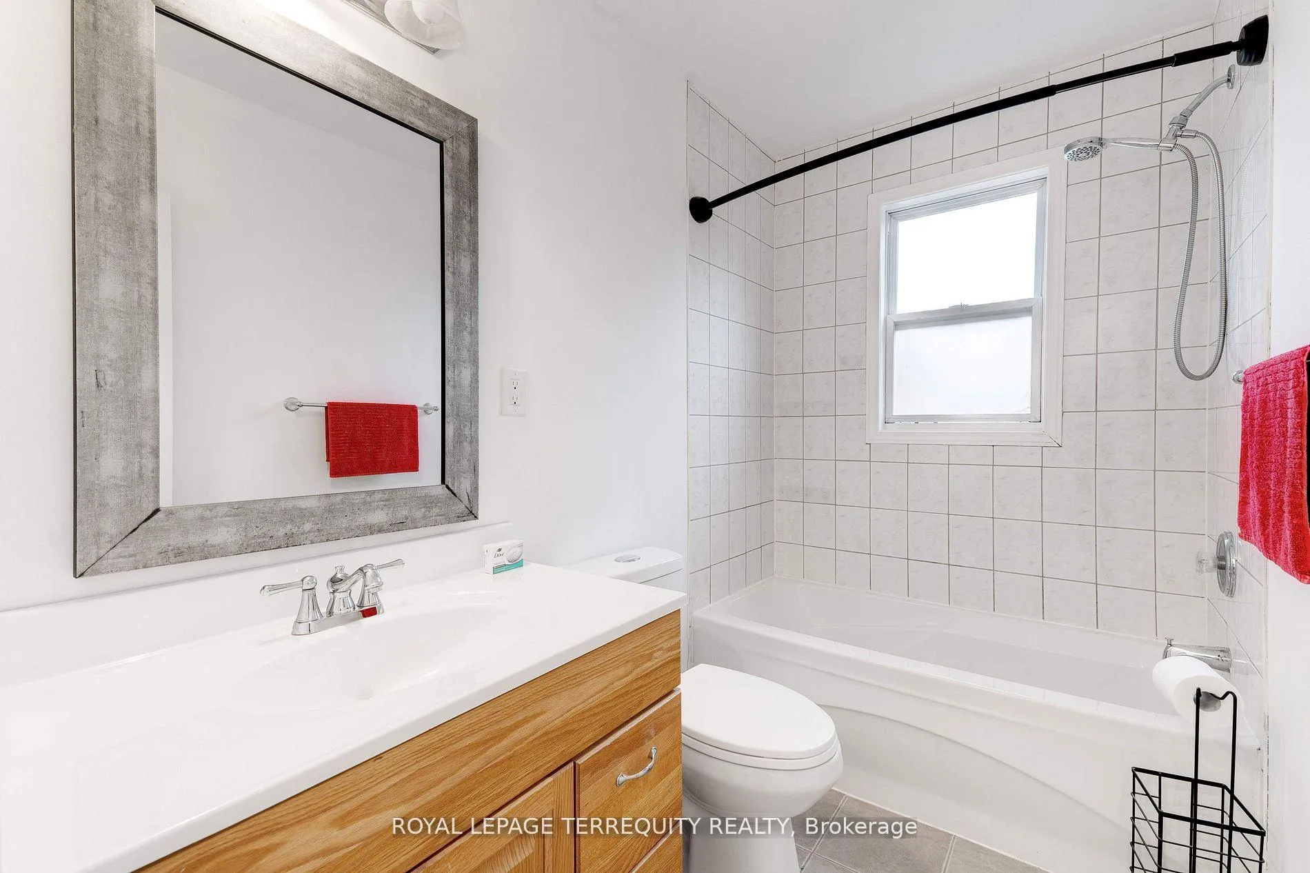Photo 12 of 739 Upper Gage Avenue, Hamilton, Macassa — HOMEH