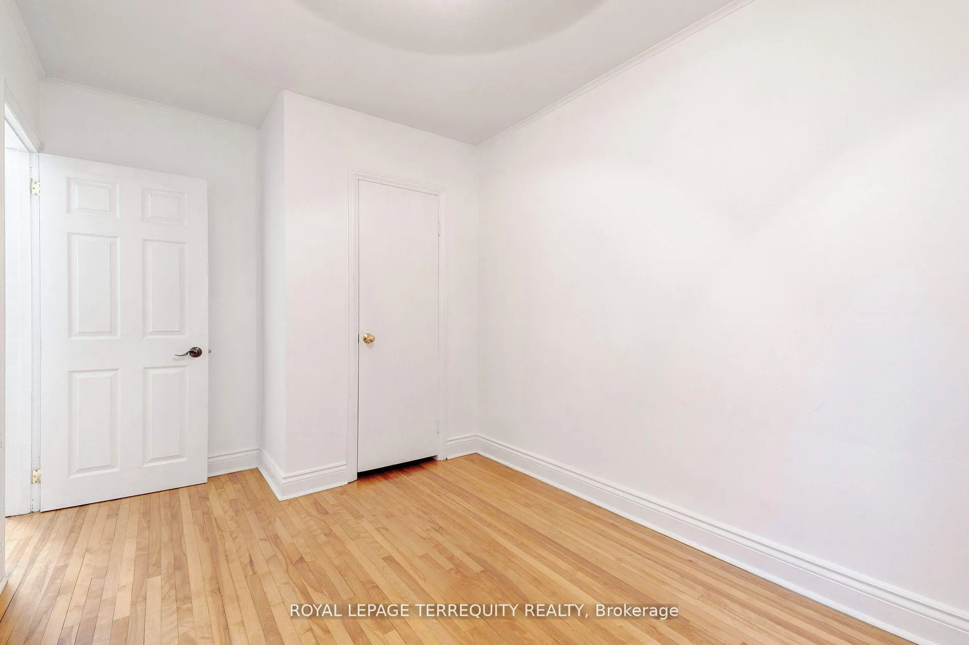 Photo 14 of 739 Upper Gage Avenue, Hamilton, Macassa — HOMEH