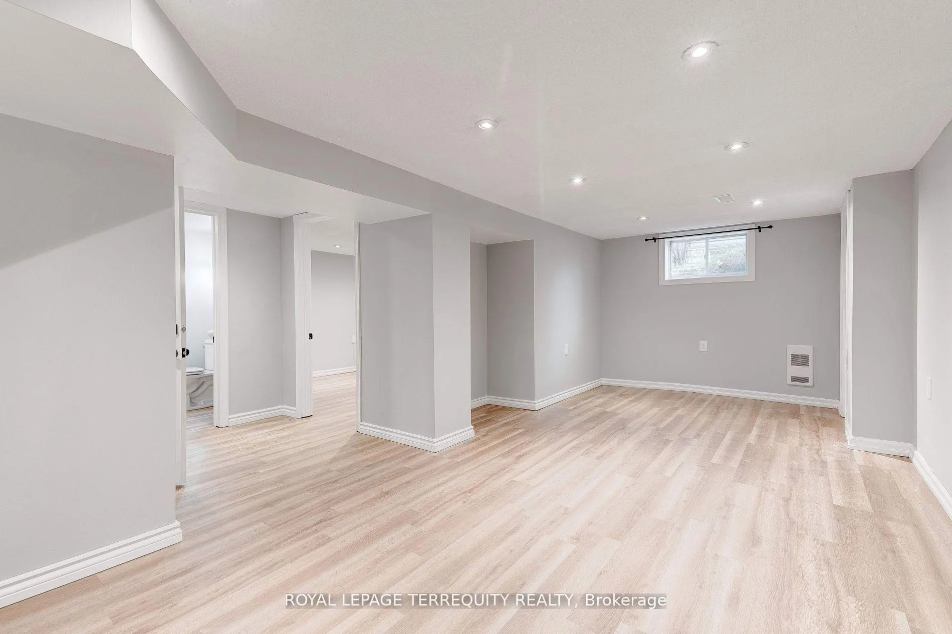 Photo 16 of 739 Upper Gage Avenue, Hamilton, Macassa — HOMEH