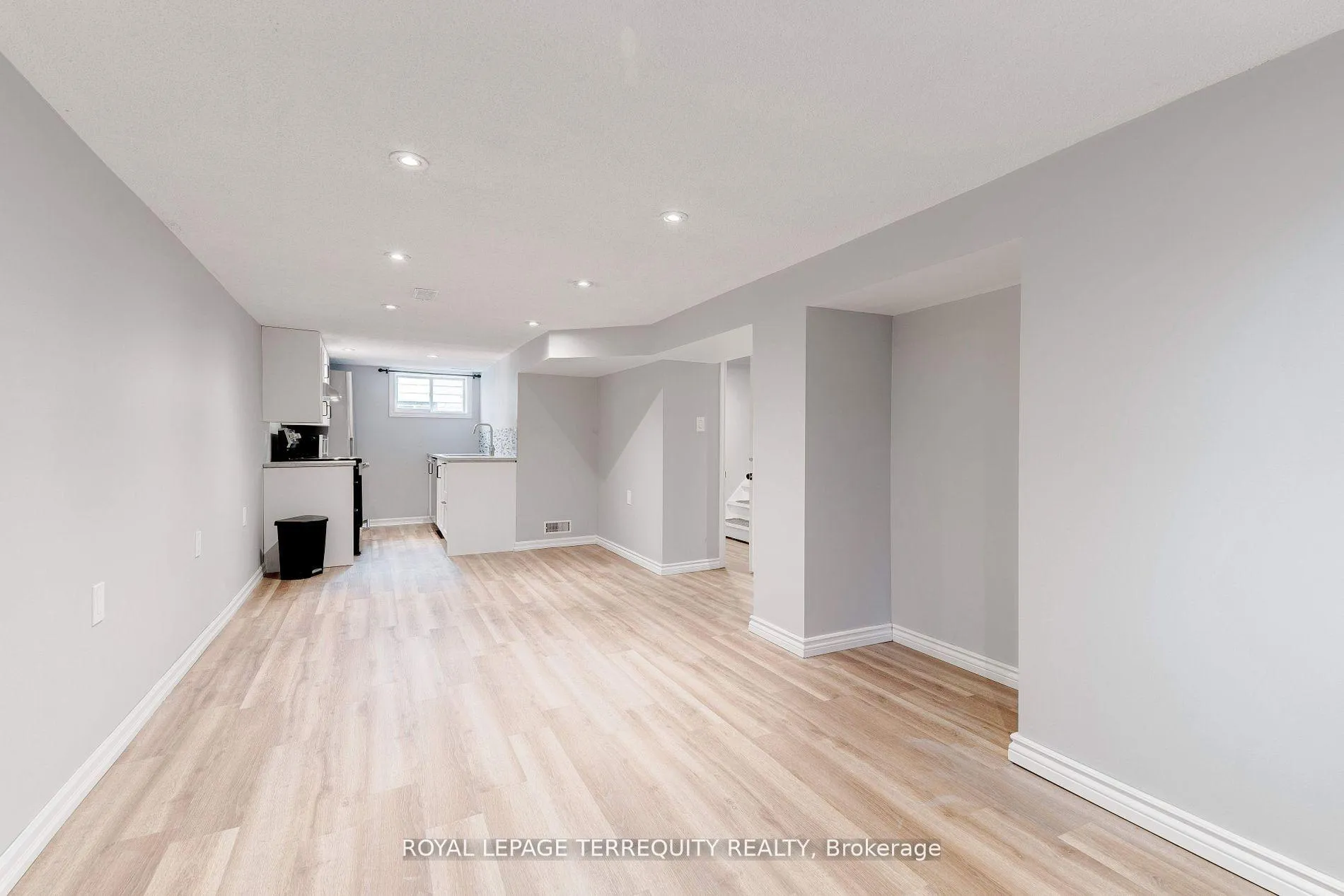 Photo 18 of 739 Upper Gage Avenue, Hamilton, Macassa — HOMEH