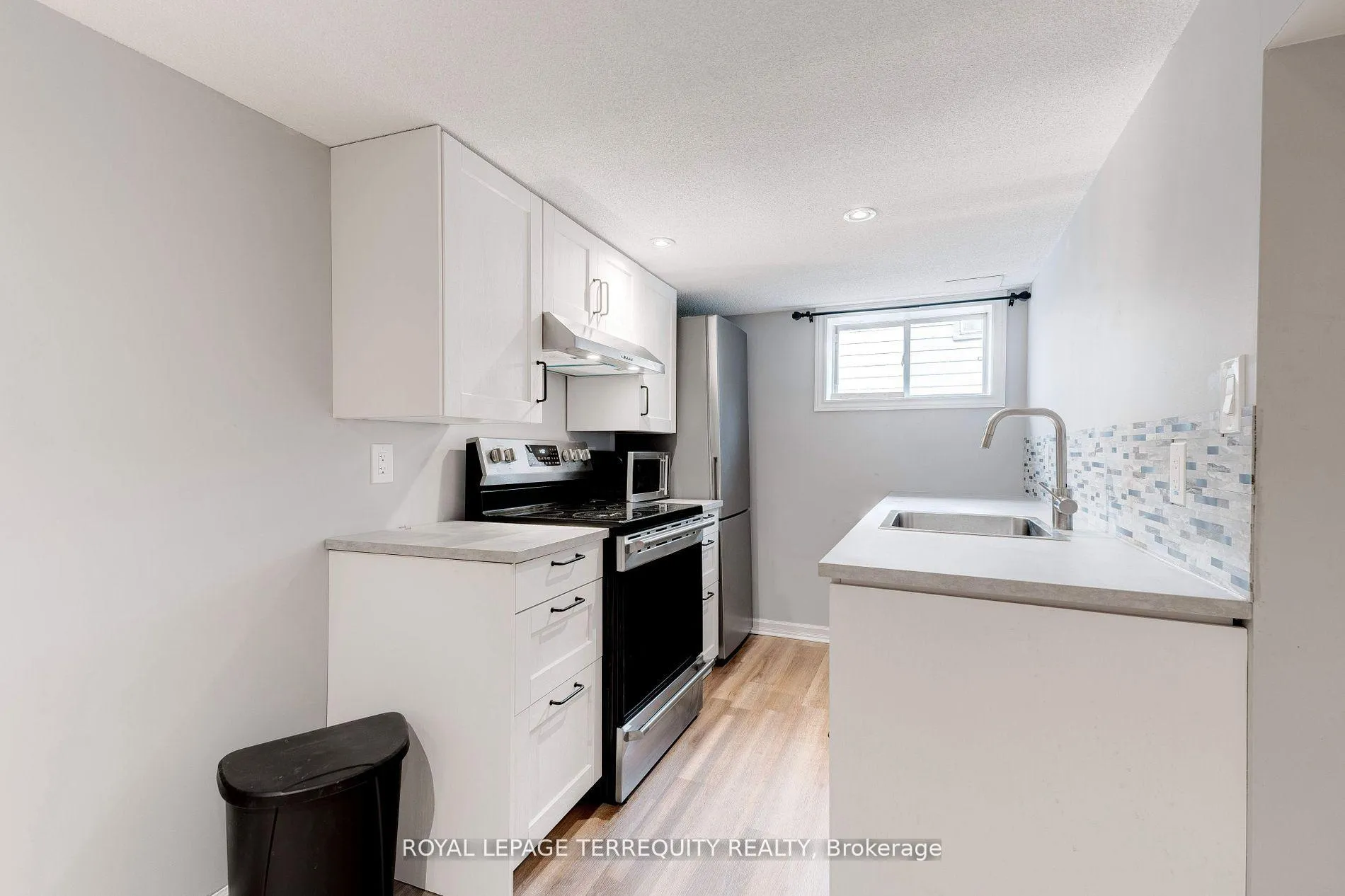 Photo 19 of 739 Upper Gage Avenue, Hamilton, Macassa — HOMEH