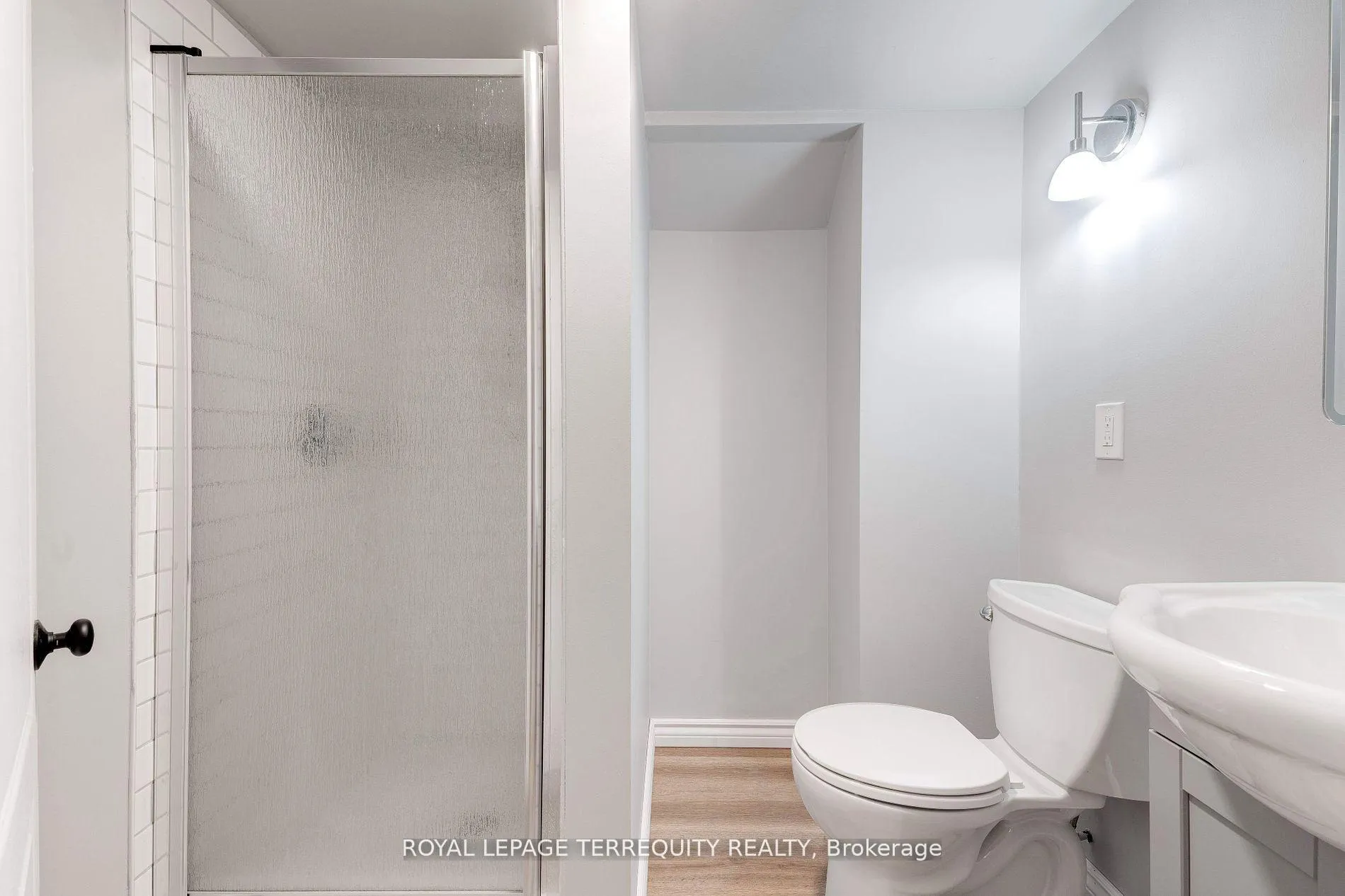 Photo 22 of 739 Upper Gage Avenue, Hamilton, Macassa — HOMEH