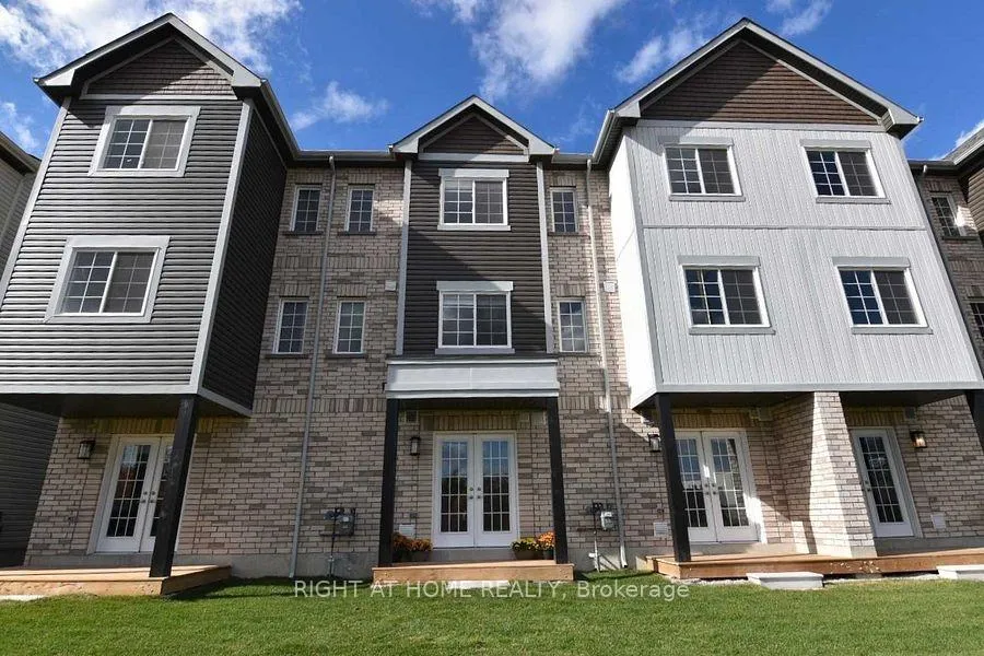 Photo 1 of 15 Andean Lane, Barrie, Holly — HOMEH
