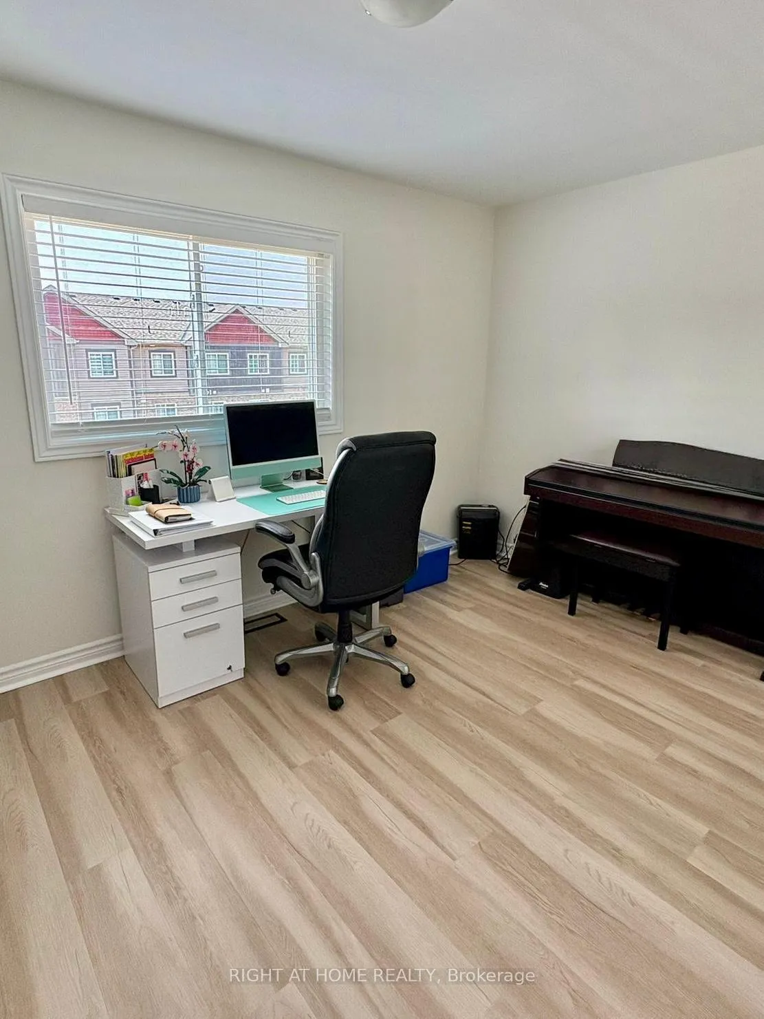 Photo 18 of 15 Andean Lane, Barrie, Holly — HOMEH