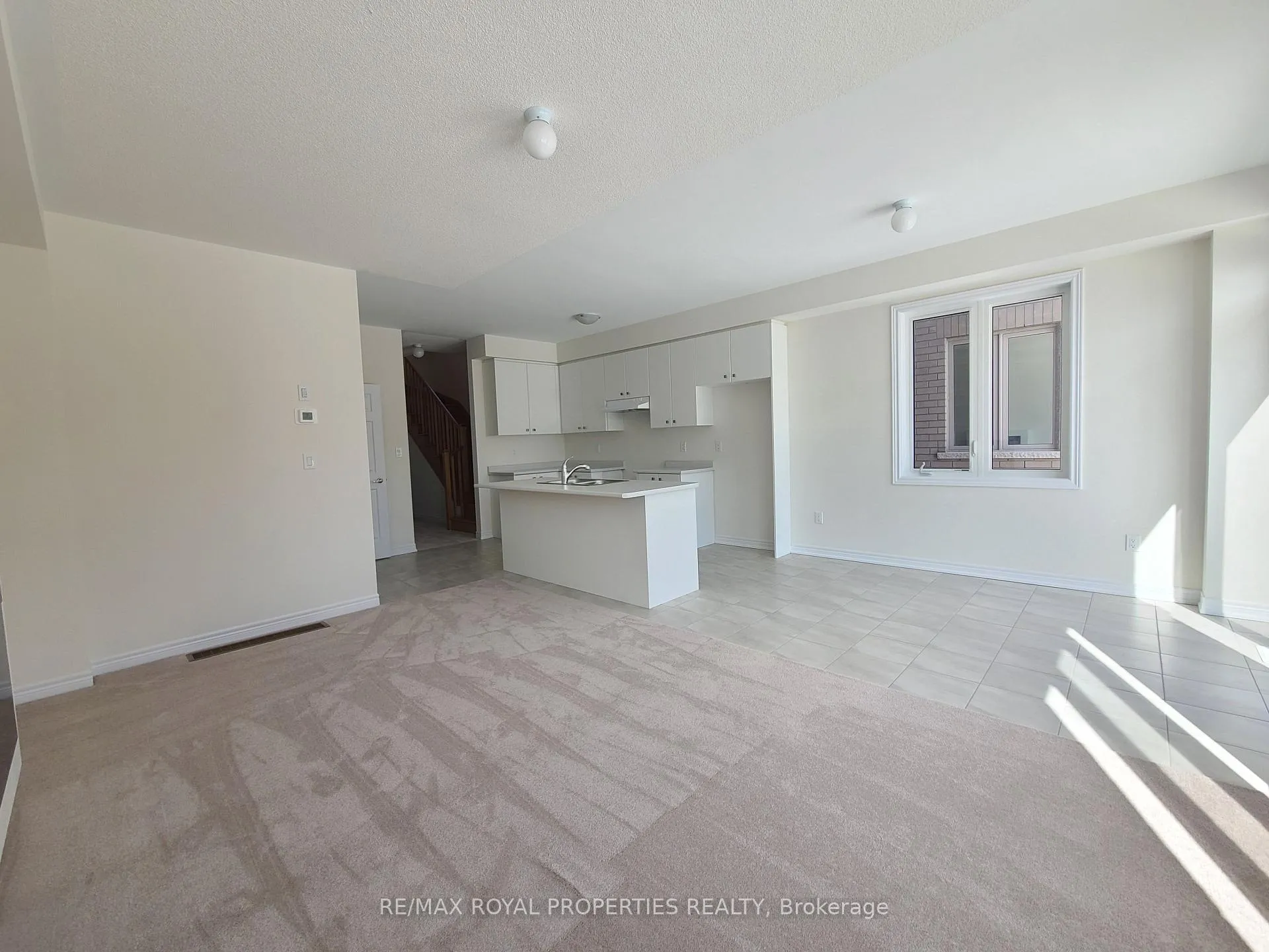 Photo 7 of 967 Elizabeth Mackenzie Drive, Pickering, Rural Pickering — HOMEH