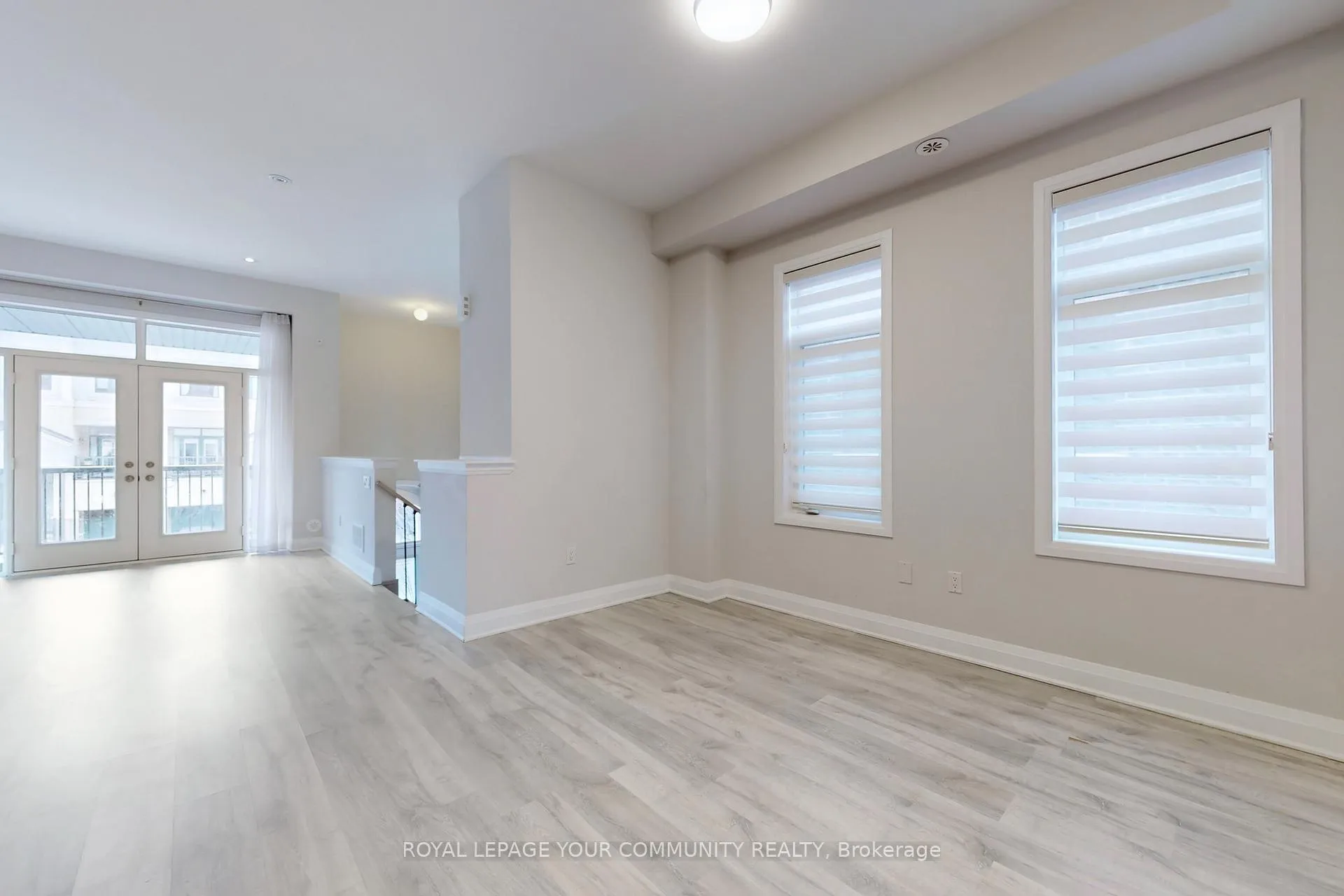 Photo 11 of 127 Arianna Crescent, Vaughan, Patterson — HOMEH