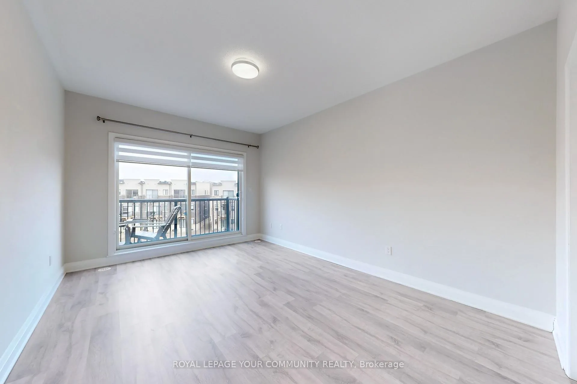 Photo 18 of 127 Arianna Crescent, Vaughan, Patterson — HOMEH