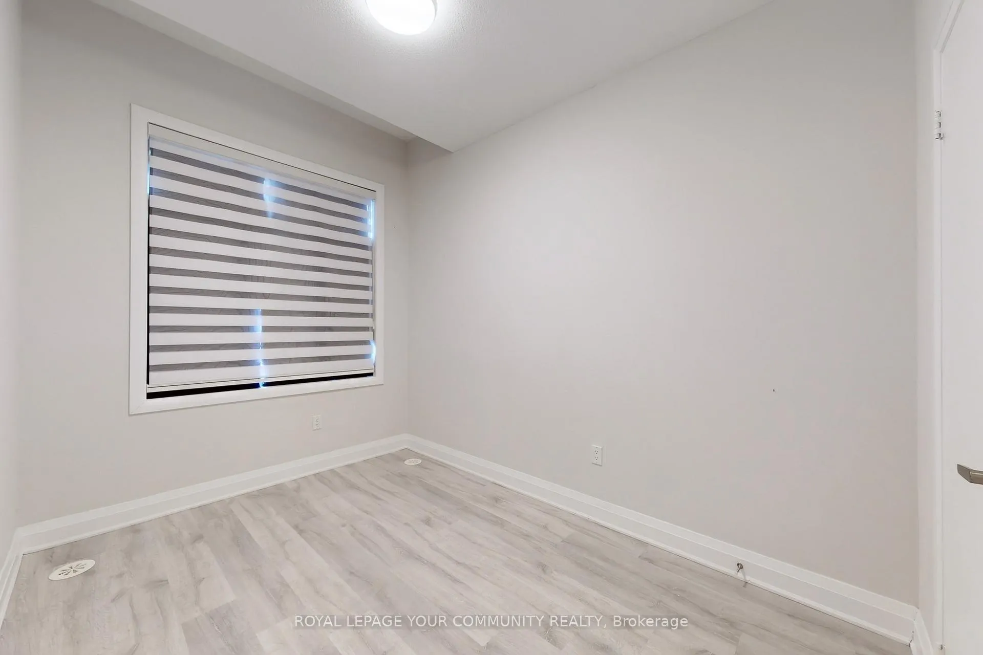 Photo 24 of 127 Arianna Crescent, Vaughan, Patterson — HOMEH