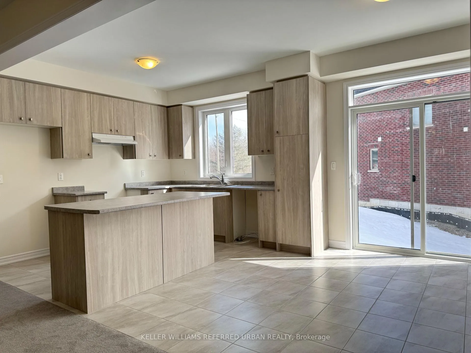 Photo 5 of 973 Elizabeth Mackenzie Drive, Pickering, Rural Pickering — HOMEH