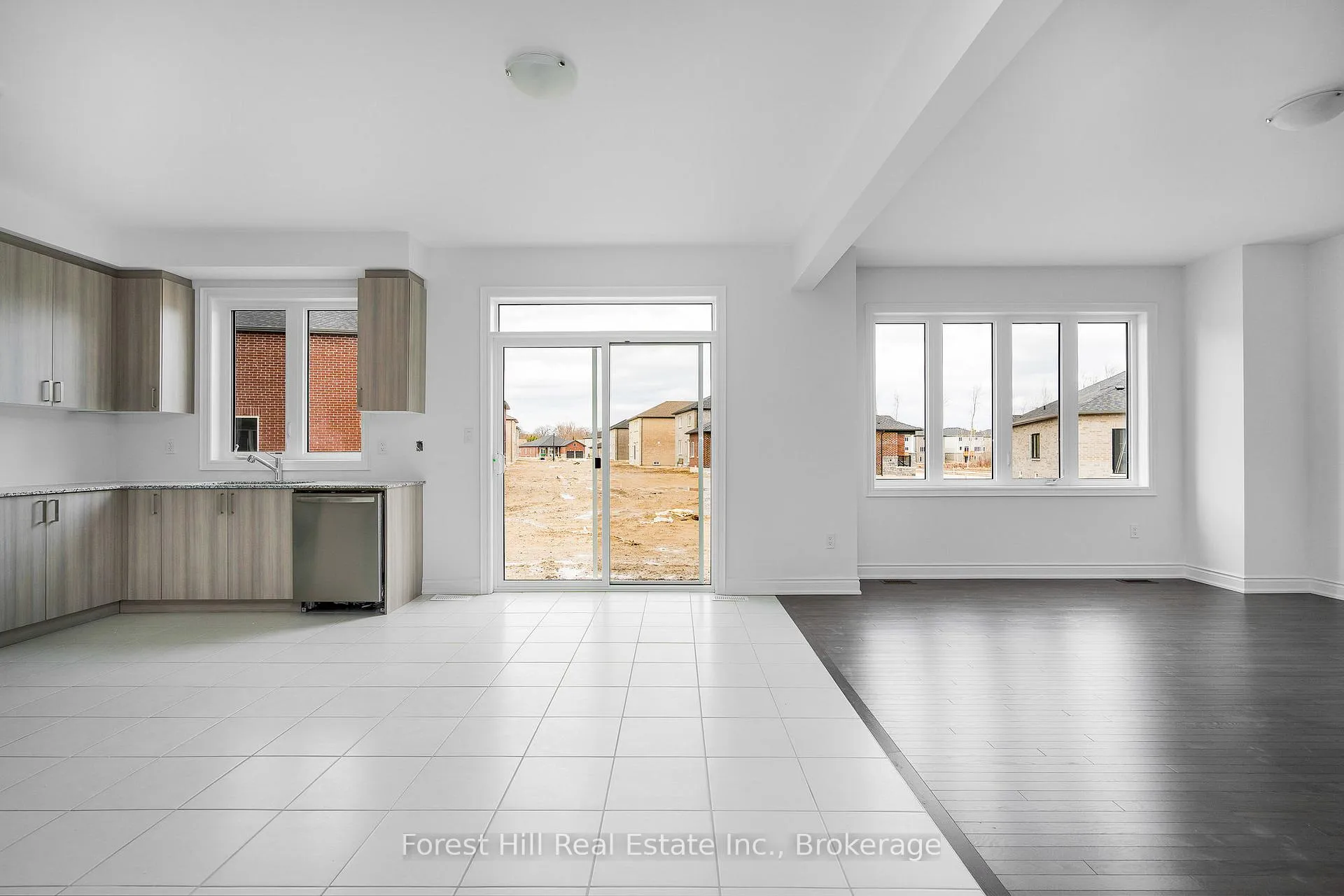 Photo 9 of 67 Amber Drive, Wasaga Beach — HOMEH